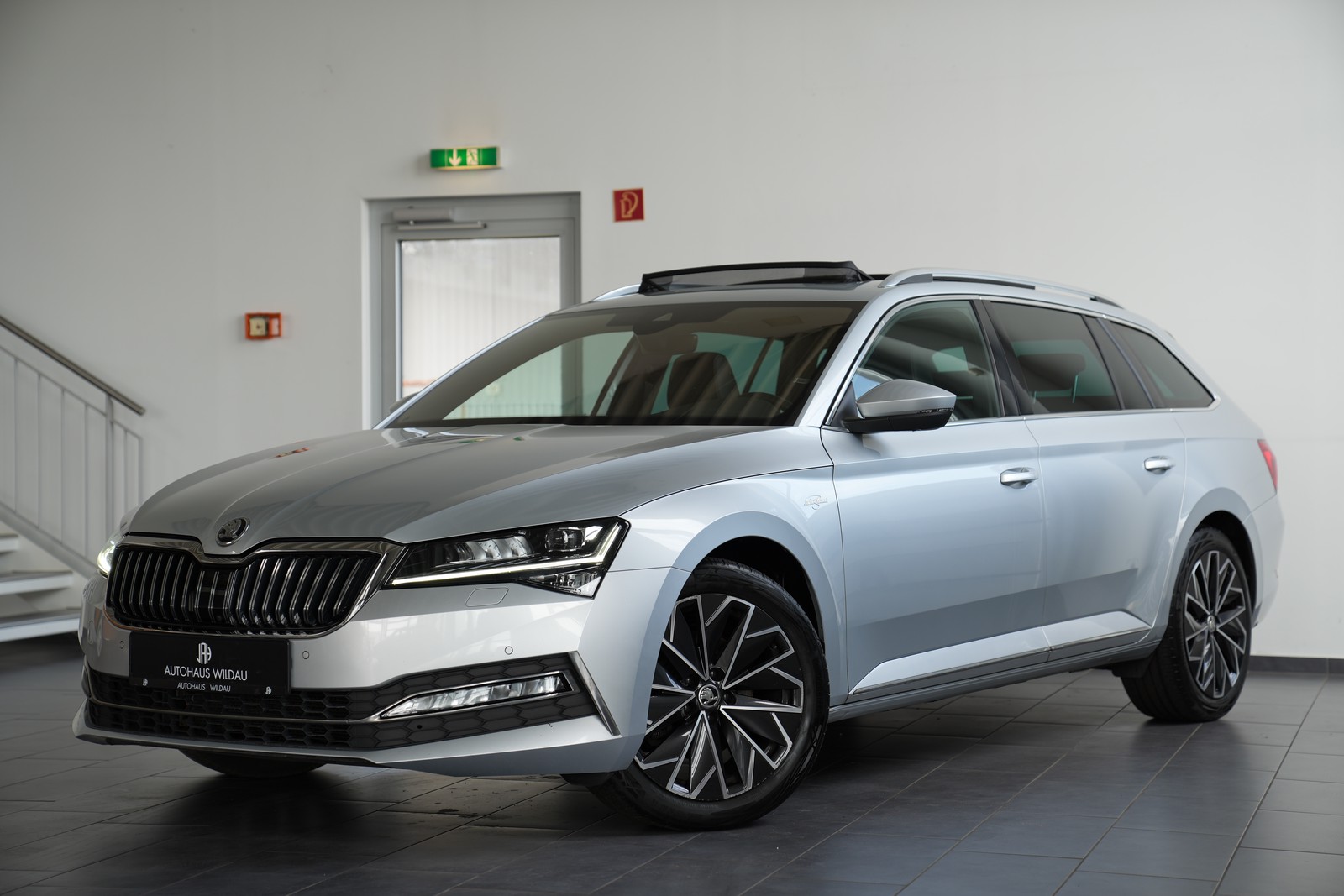 Skoda Superb Combi L&K VOLL