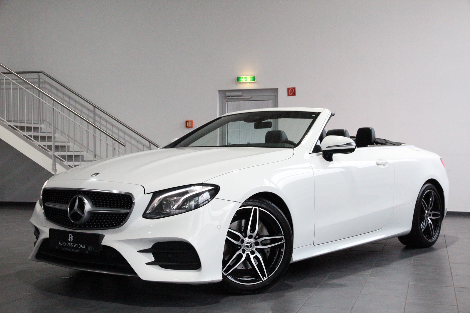 Mercedes-Benz E 220 d  CABRIO AMG WIDESCREEN