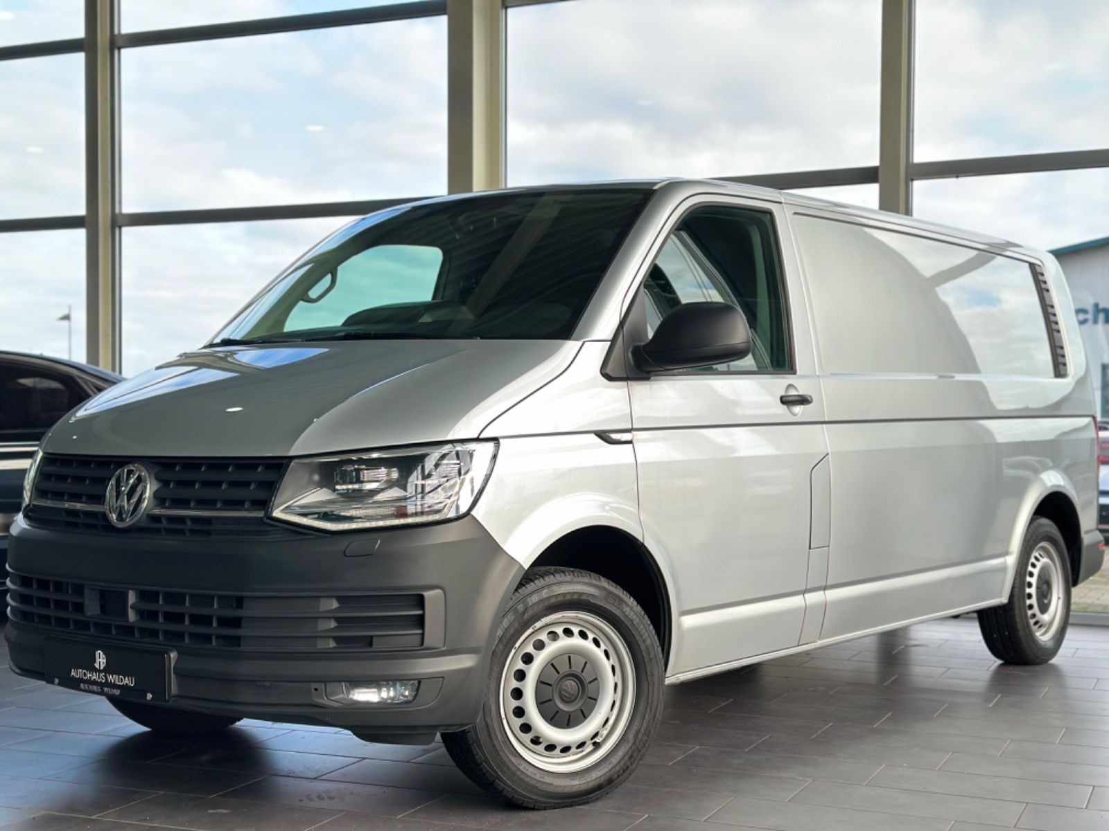 Volkswagen T6 Transporter T6 Kasten-Kombi lang Sortimo STANDHEIZUNG