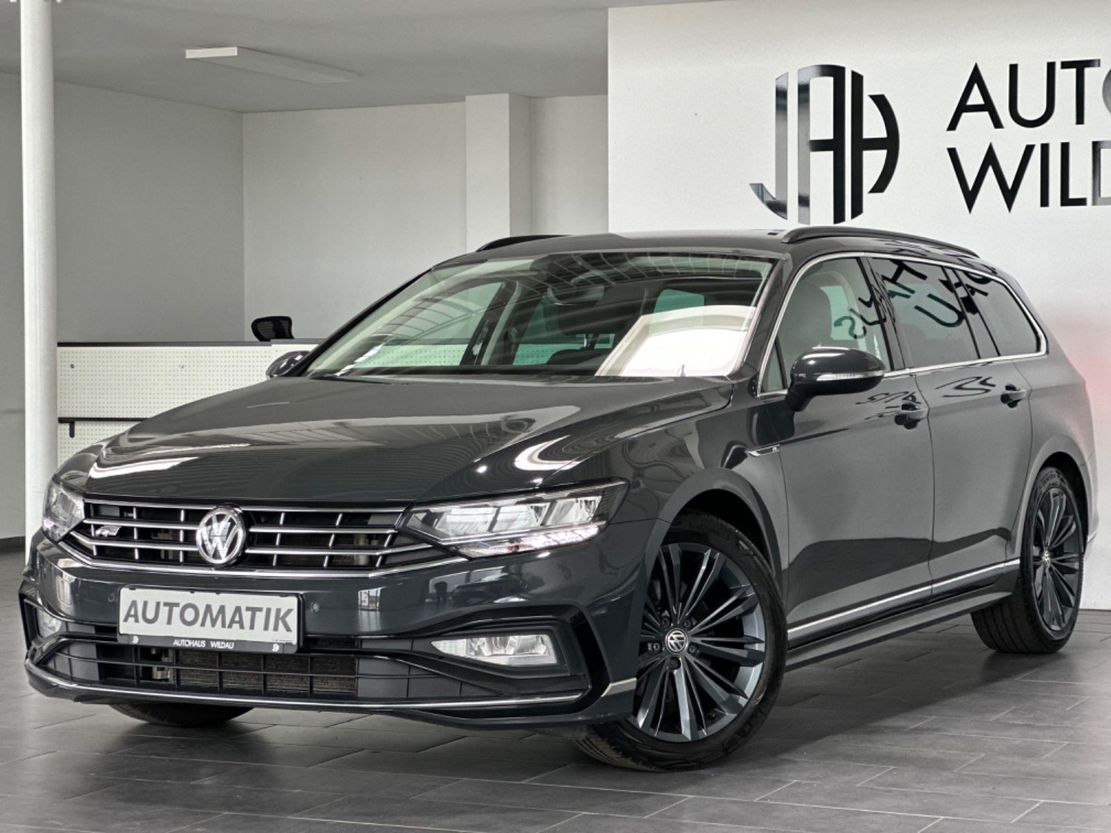 Volkswagen Passat Variant R-Line Business *AHK*