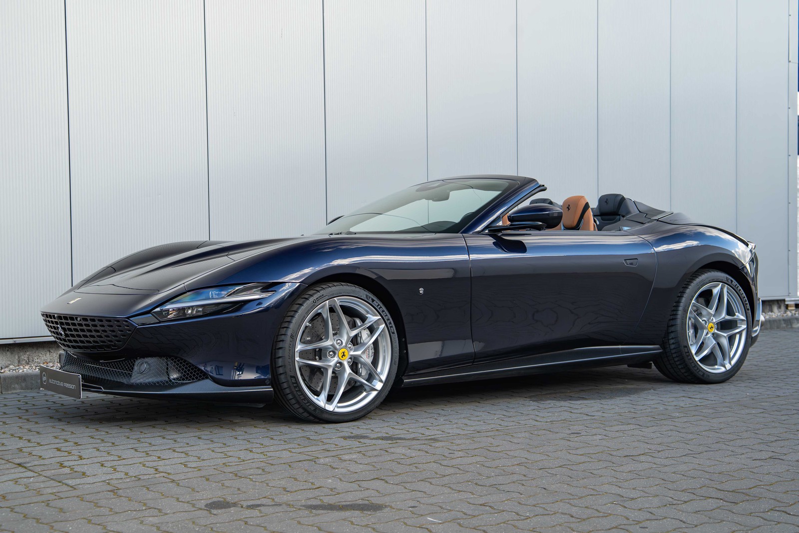Ferrari Roma Spider Carbon exterior+interior JBL 360Cam