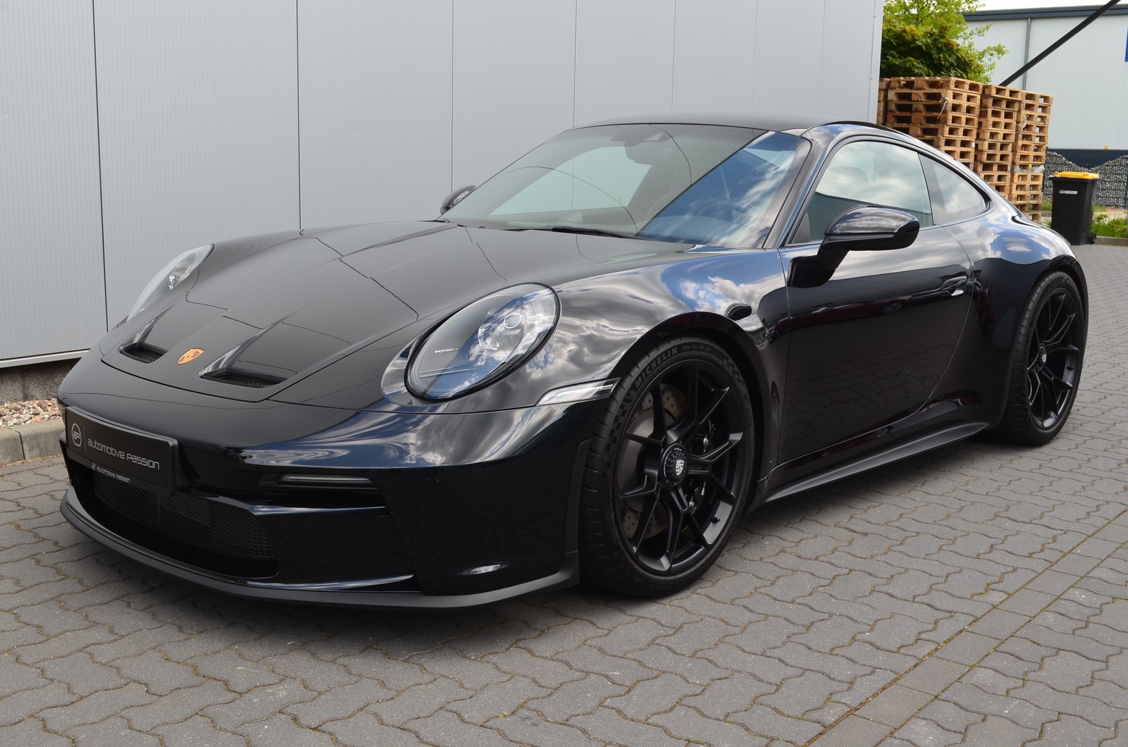 Porsche 911 / 992 GT3 Touring 1.Hd Voll-Leder BOSE