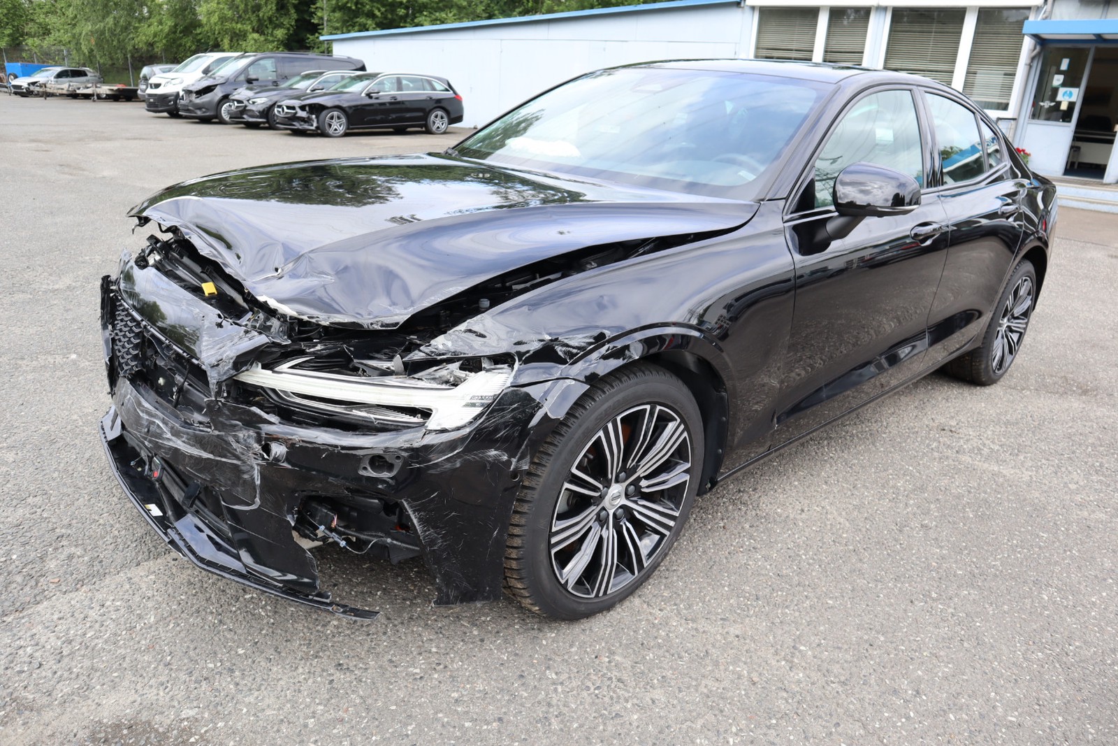Volvo S60 B5 Autom.Ultimate Dark AWD Kamera. Leder. Navi. Glas-SD. Alu. SHZ. PDC.