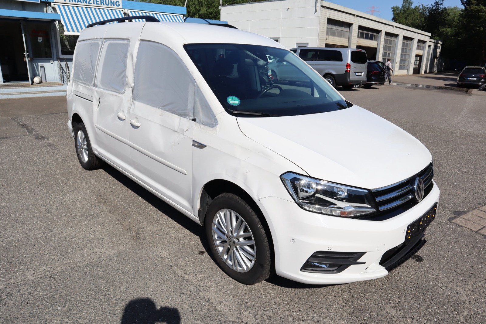 Volkswagen Caddy 2.0 TDI DSG Maxi Comfortline BMT Autom. Kamera. Navi. Klima. Alu. SHZ. PDC.