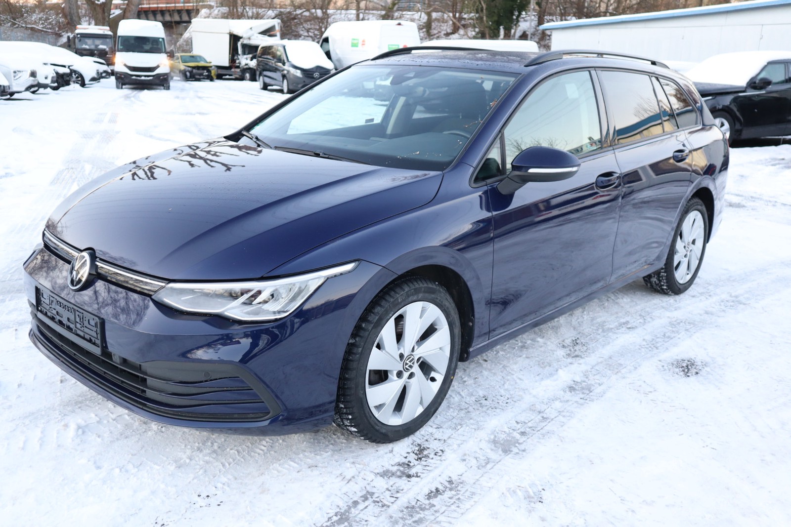 Volkswagen Golf VIII Variant 2.0TDI "Life" Navi Alu SHZ PDC