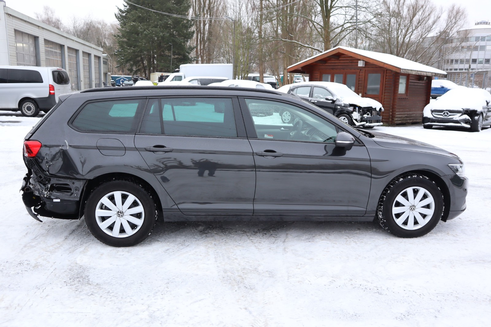 Volkswagen Passat Variant 2.0 TDI Navi. Klimaaut. SHZ. PDC. AHK.