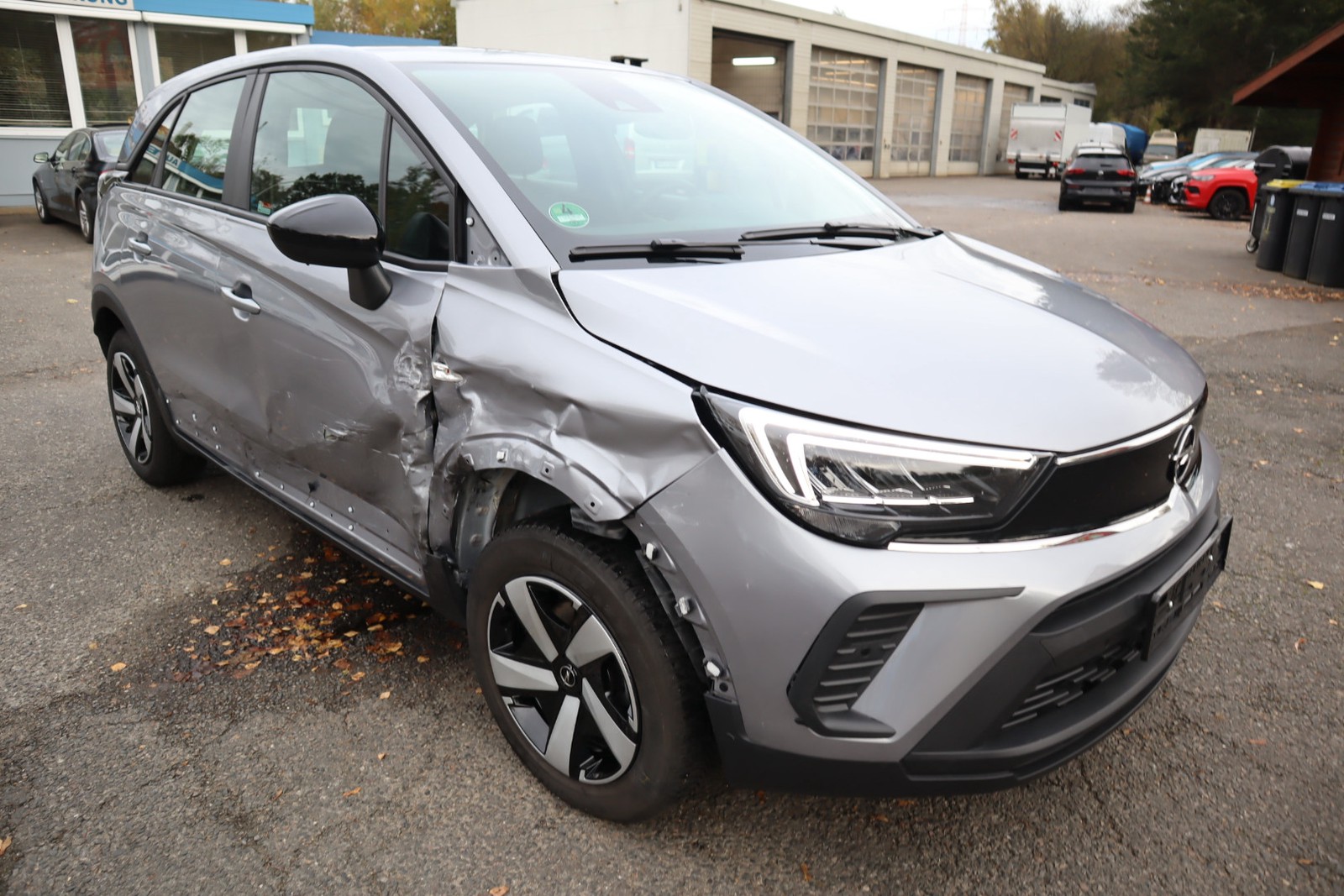 Opel Crossland X Edition 1.2 i Autom. Kamera, Navi. Klimaaut. SHZ. PDC.
