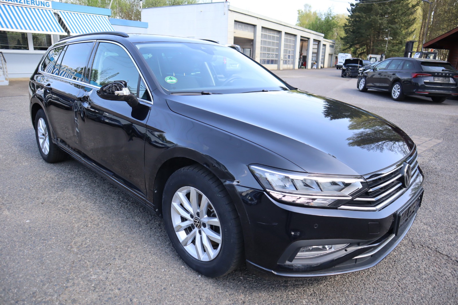 Volkswagen Passat Variant 1.5 TSI DSG Business Navi. Klimaaut. Alu. SHZ. PDC.