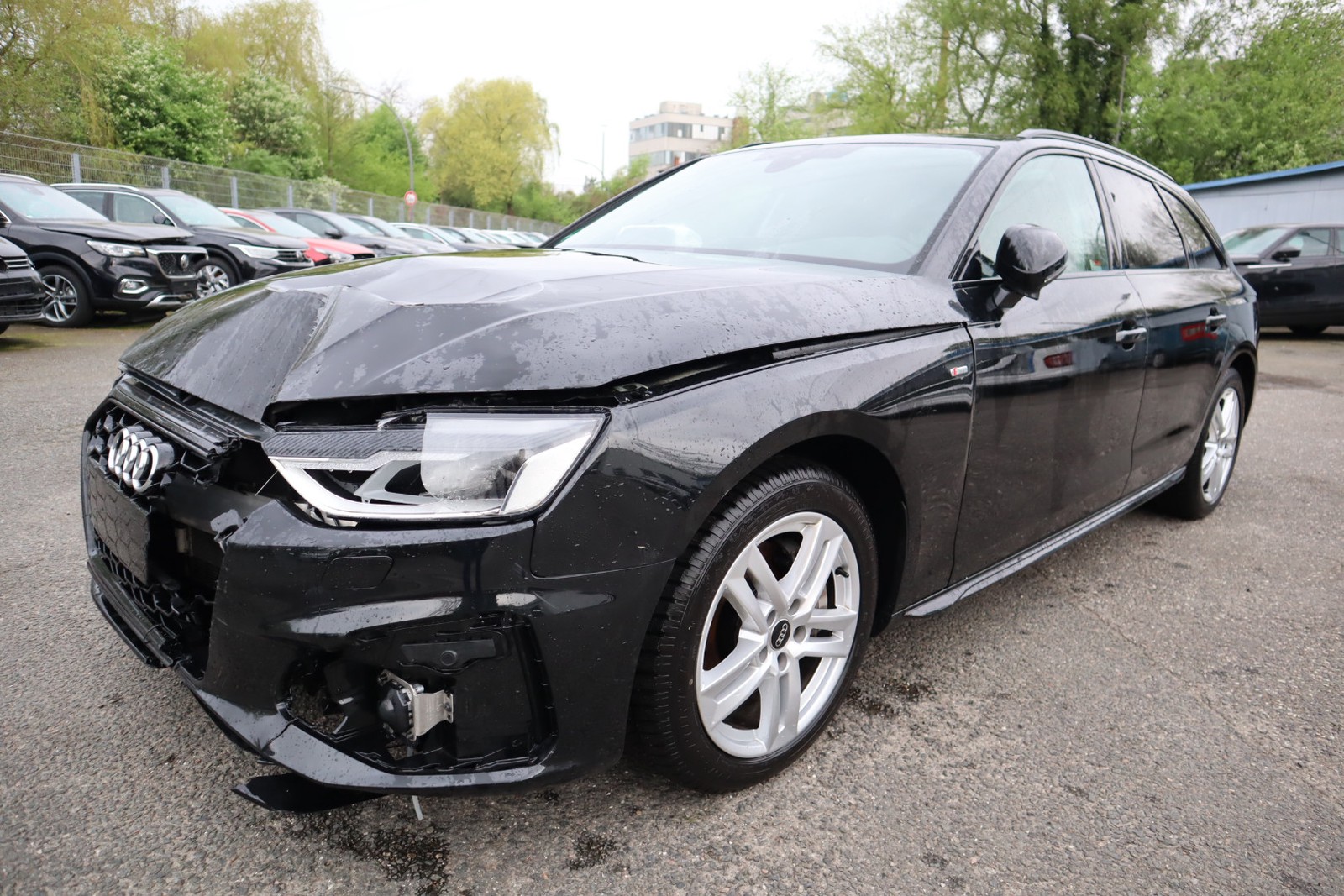 Audi A4 Avant 40 TDI quattro S line Autom. Kamera. Leder. Navi. Klima. Alu. SHZ.