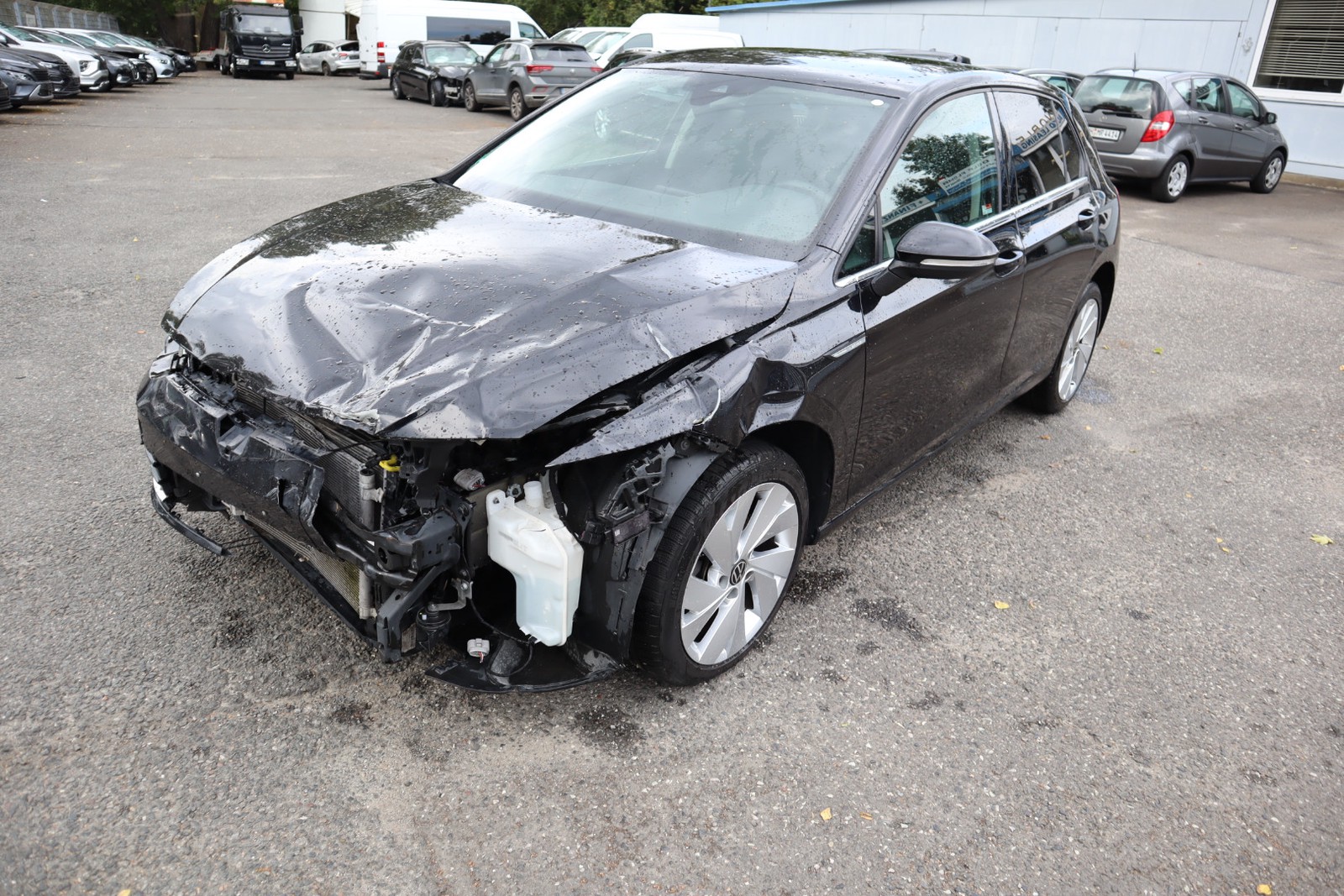 Volkswagen Golf VIII 2.0 TDI DSG Style Autom. Navi. Klimaaut Alu. SHZ. PDC.
