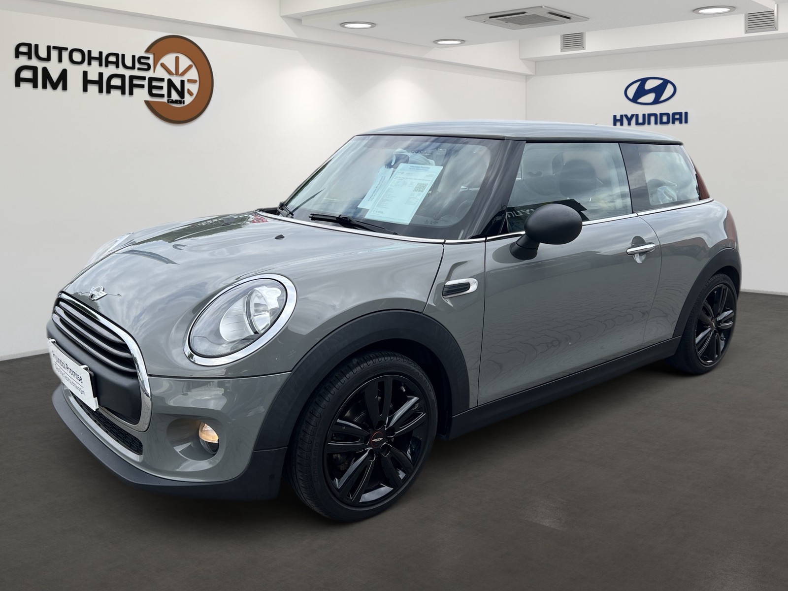 MINI Mini 3-trg. One First 1. Hand Checkheft gepflegt 8fach bereift