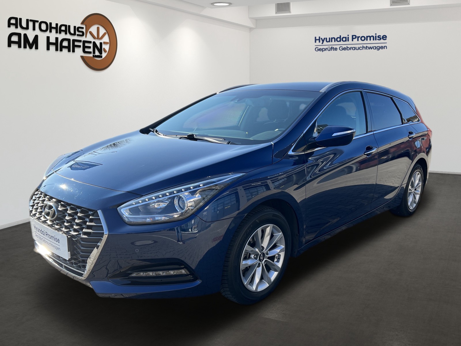 Hyundai i40 cw blue Space AHK Garantie Allwetter