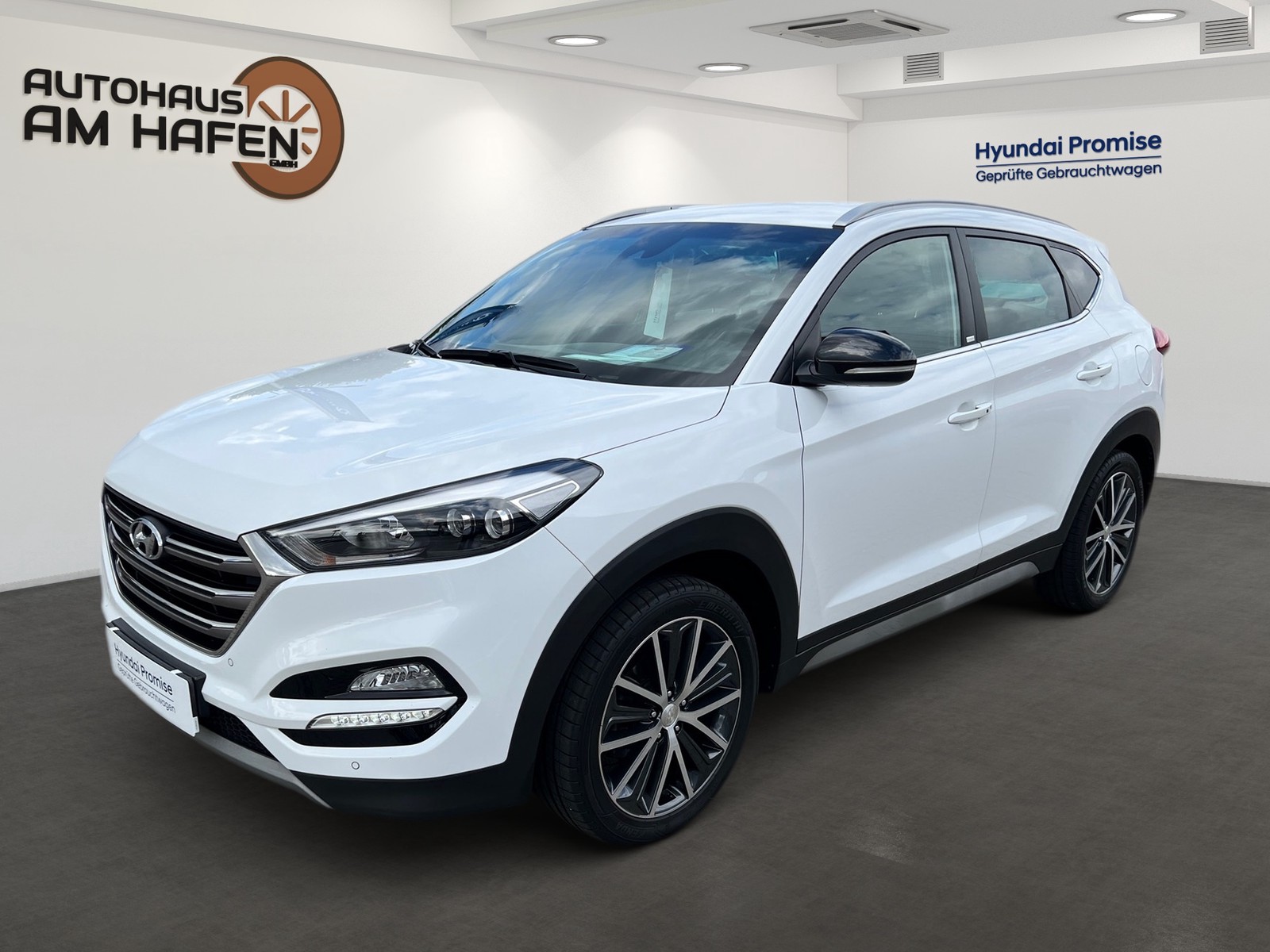 Hyundai TUCSON Passion+ 4WD Garantie 8-fach 1. Hand Rentner
