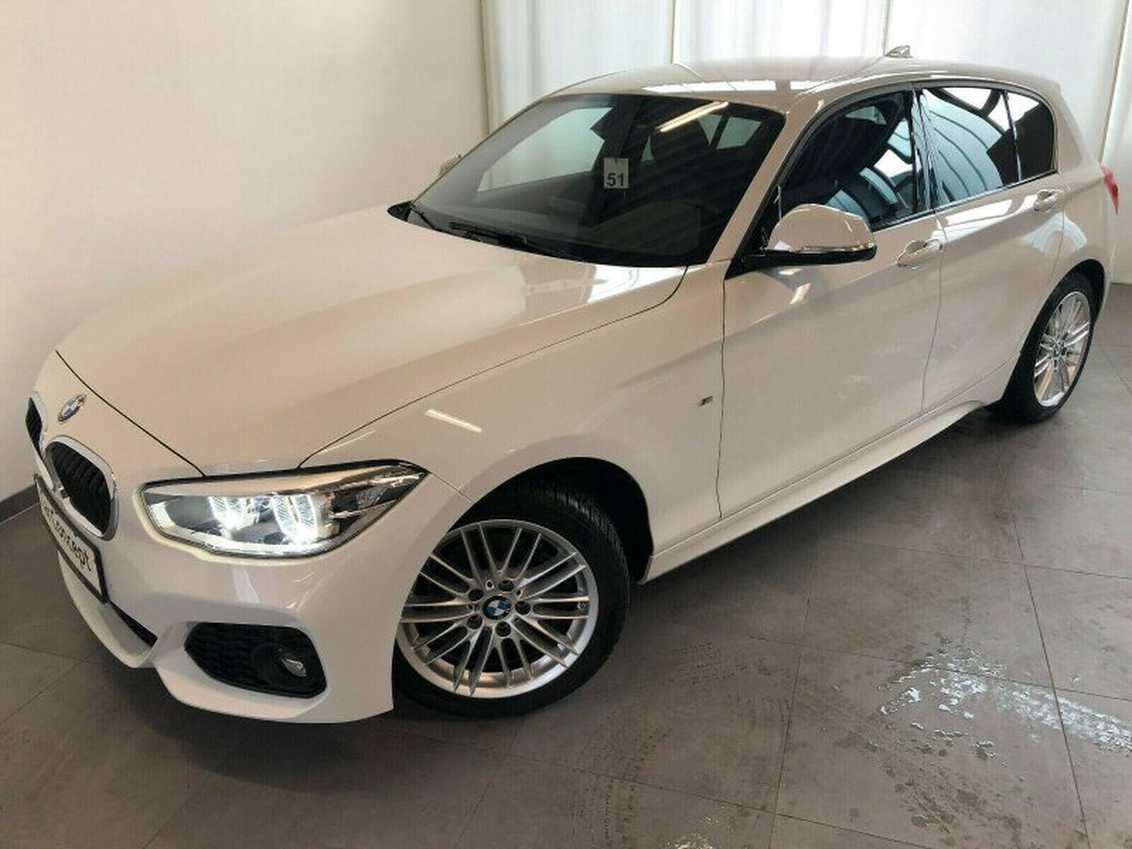 BMW 118 i M SPORT PAKET LEDER NAVI LED