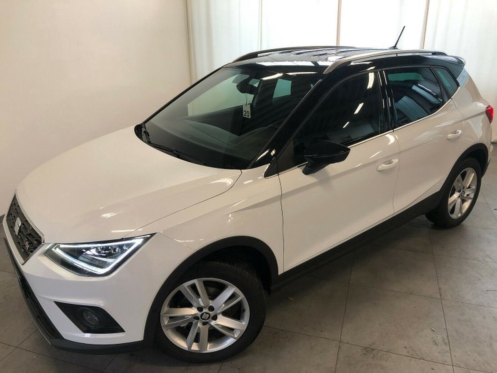 Seat Arona 1.5 TSI FR NAVI LED KAMERA LEDER ACC DAB