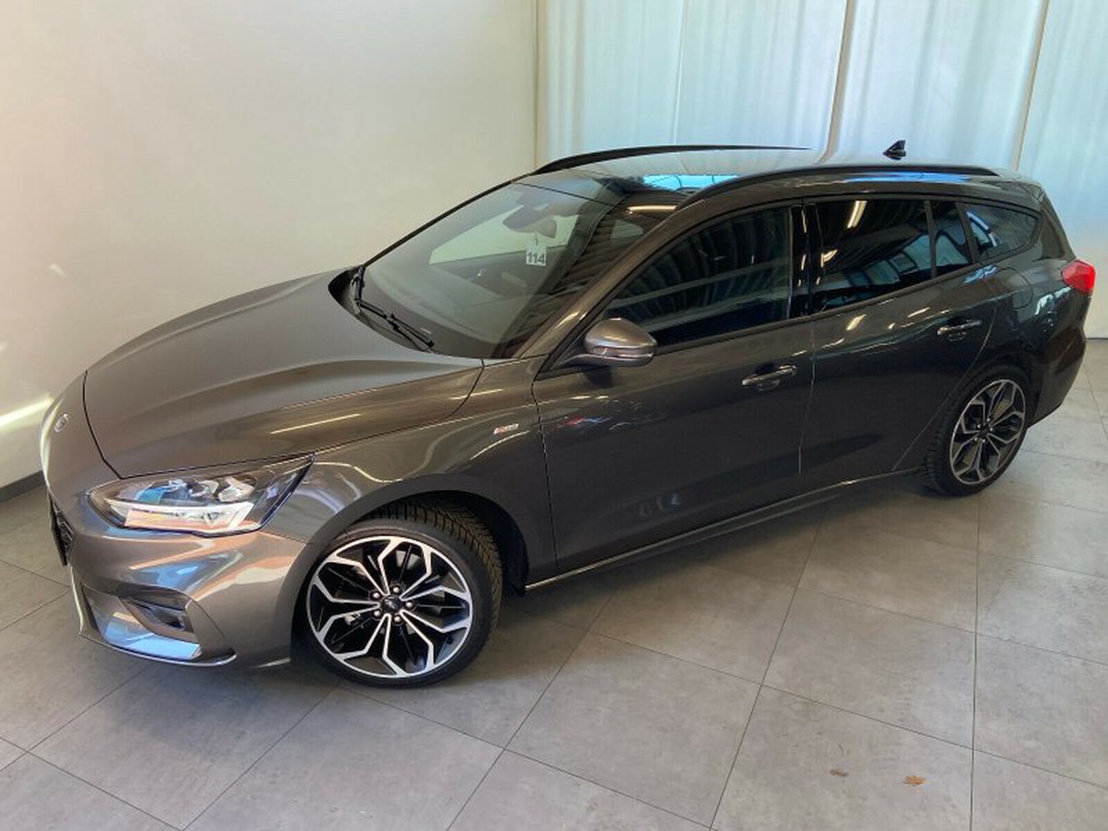 Ford Focus 1,5 ST-LINE Turnier Autom NAVI 18" PANORAM