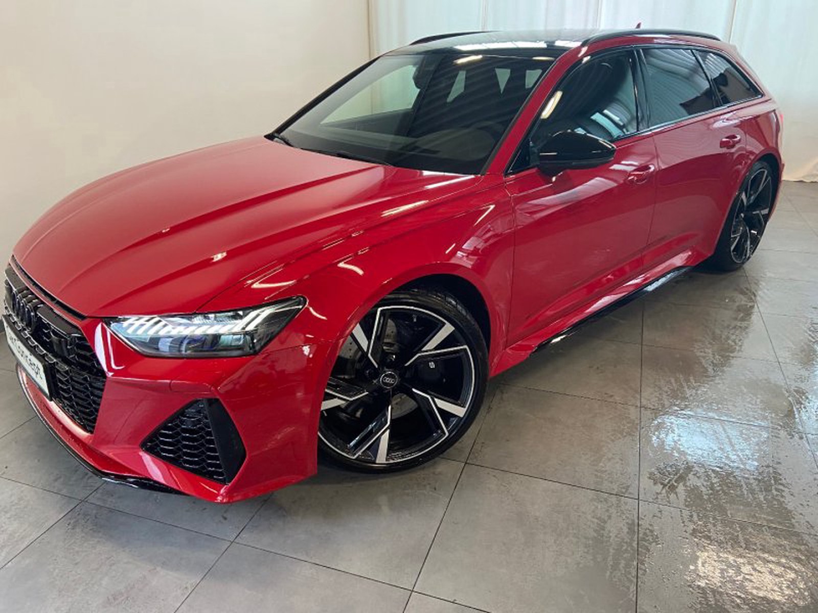 Audi RS6 Avant 4.0 TFSI quattro MATRIX 22" AHK STANDHEIZUNG PANORAMA