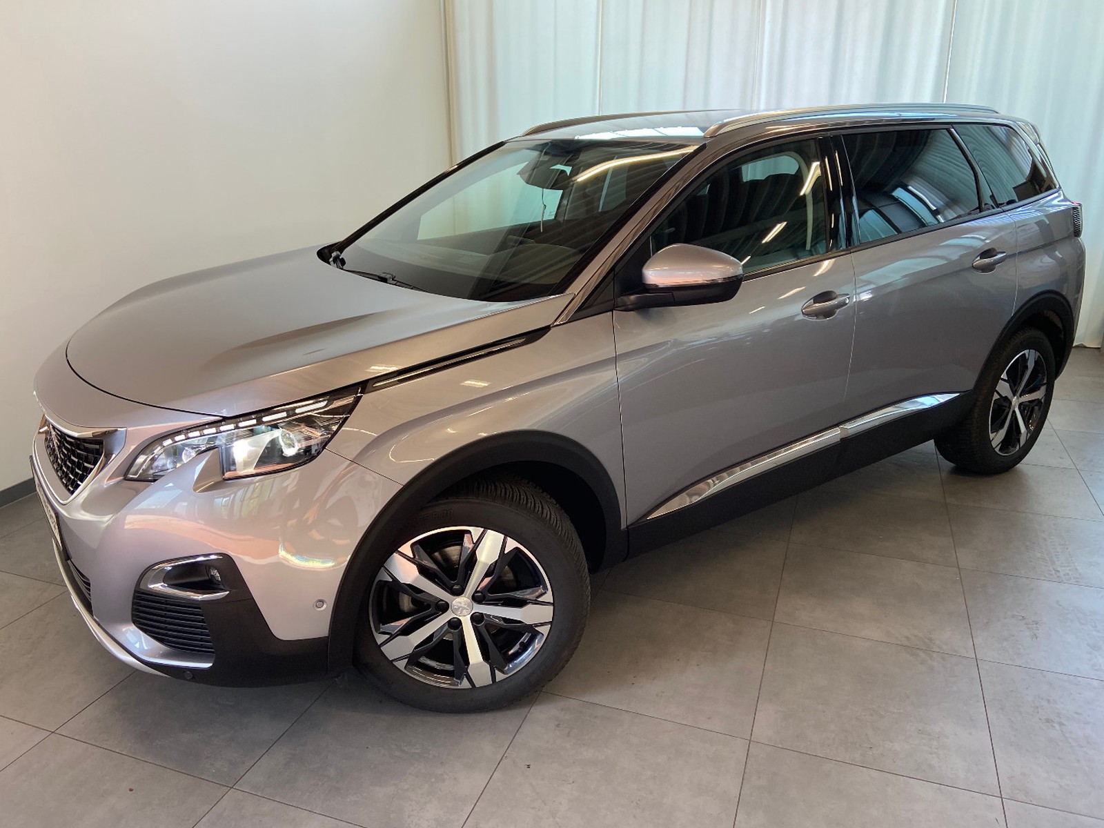 Peugeot 5008 Allure 130 EAT8 7 SITZE NAVI LED 360°
