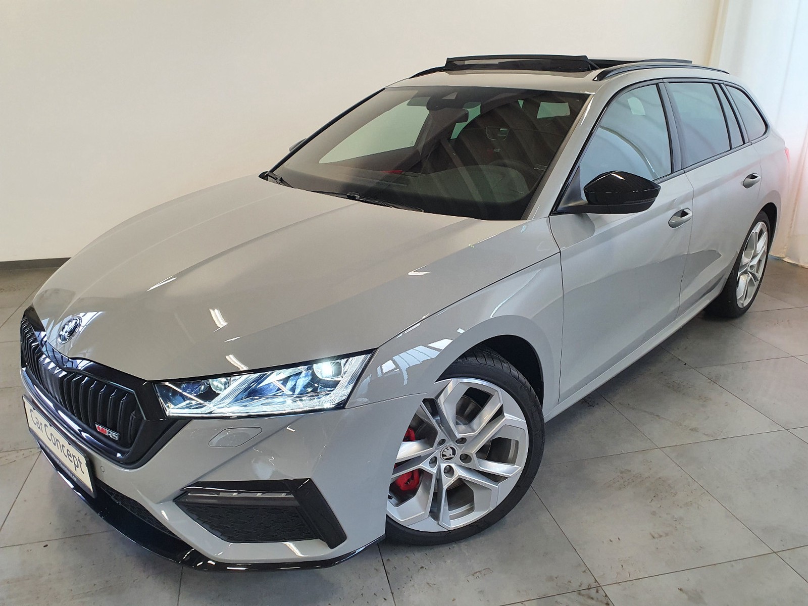 Skoda Octavia Combi 2.0 TSI RS DSG PANO AHK MATRIX 19"
