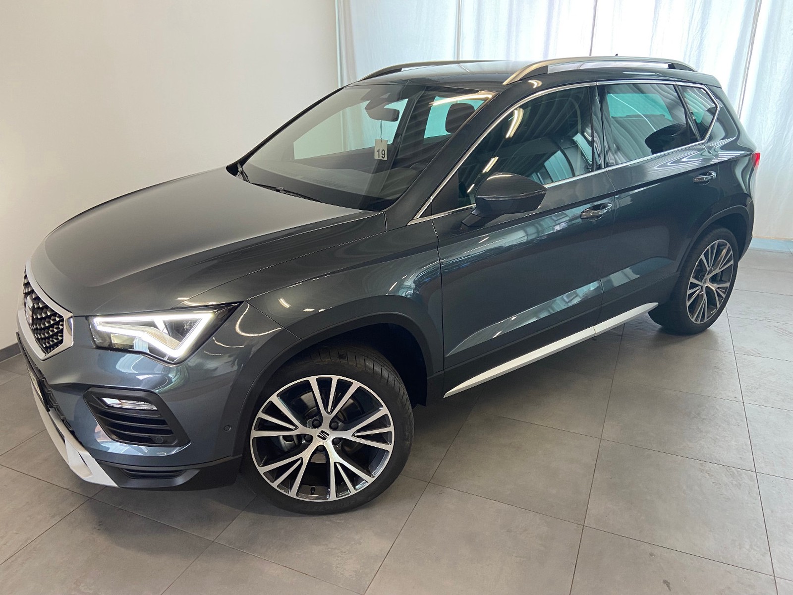 Seat Ateca Xperience 2.0 TSI 4D LEDER AHK 360° NAVI BEATS