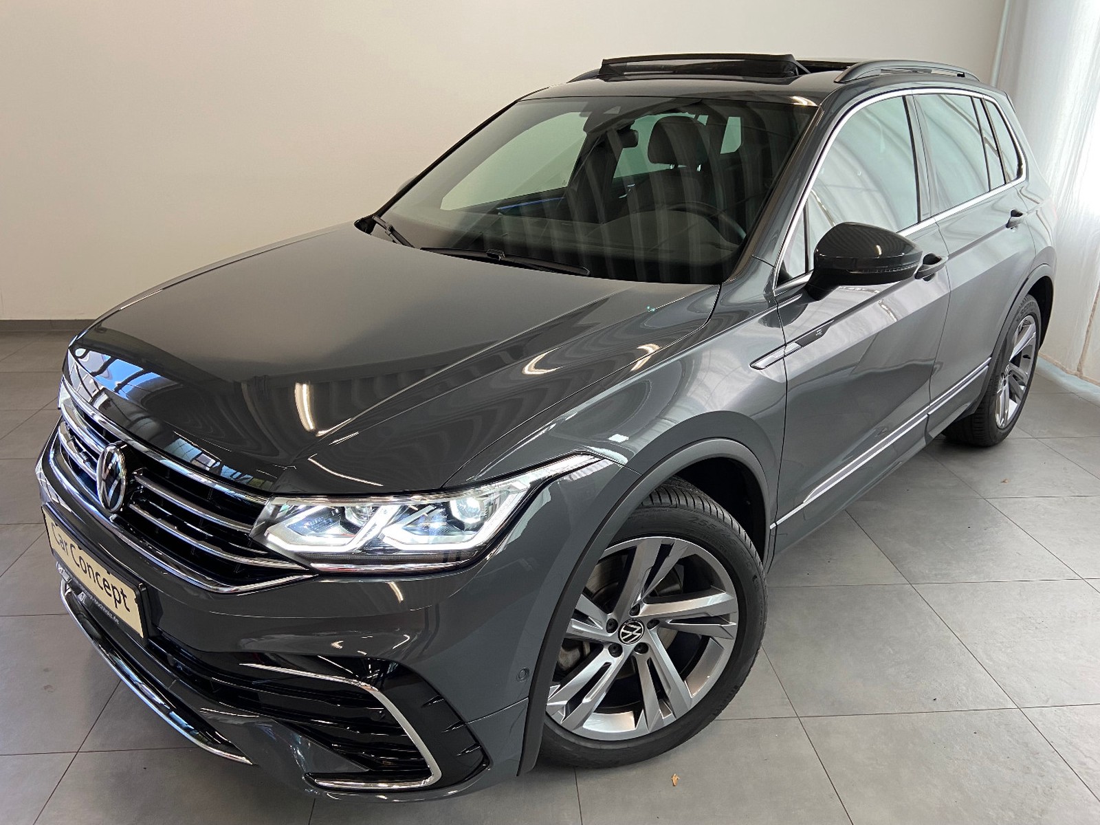 Volkswagen Tiguan 2.0 TDI DSG R-Line 4M PANO AHK MATRIX