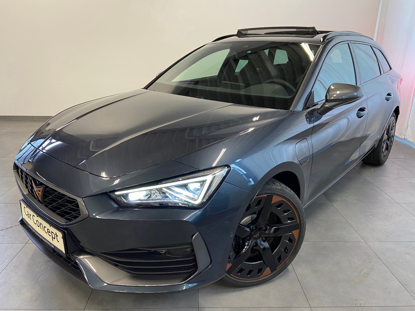 CUPRA Leon Sportstourer e-HYBRID LEDER PANO 19" SUPER SPORT