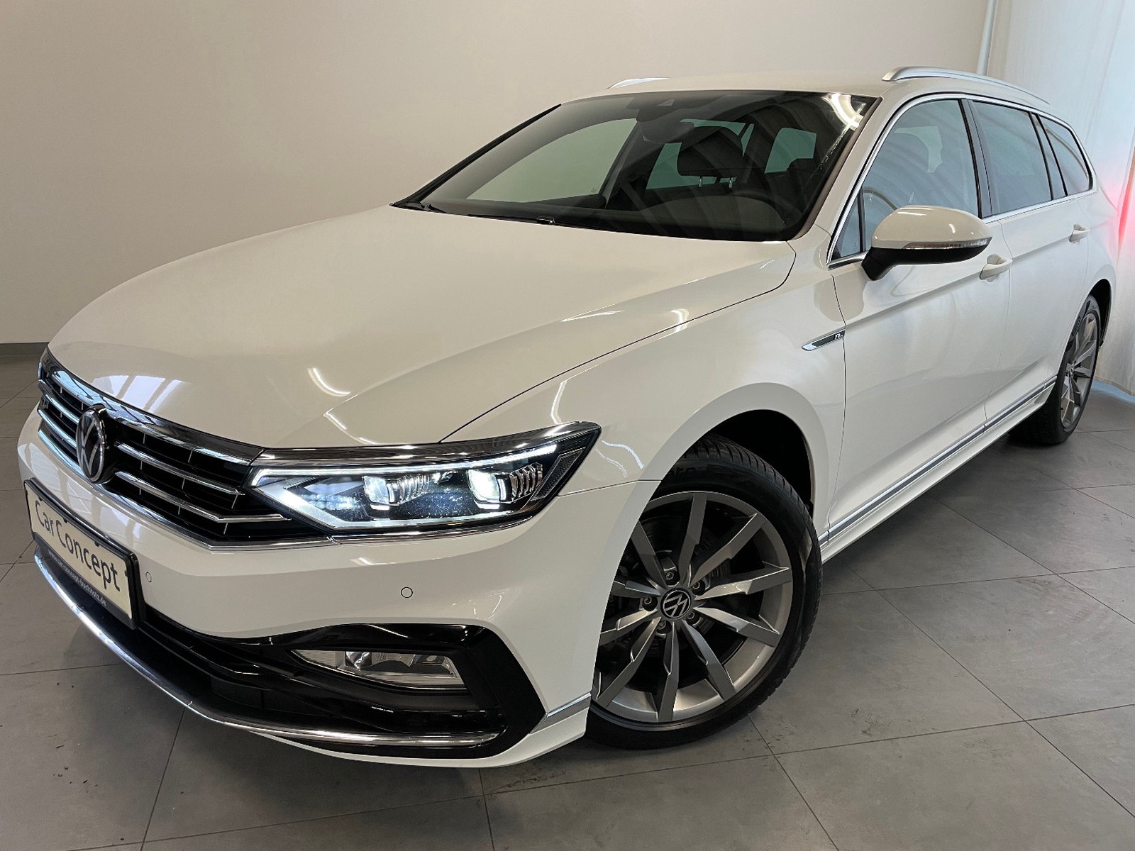 Volkswagen Passat Variant Elegance 2.0 TDI 4M R-LINE AHK