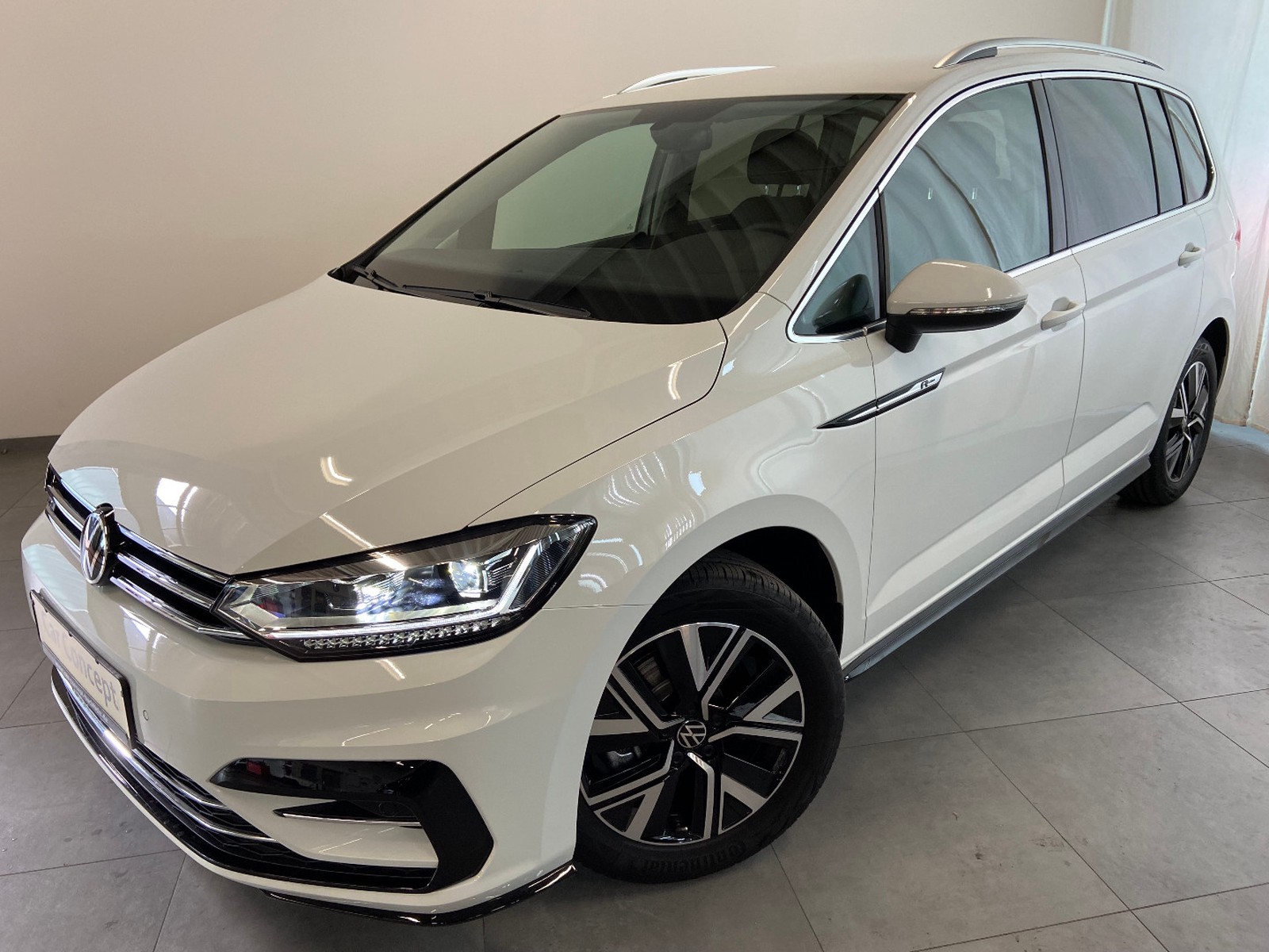 Volkswagen Touran Highline 1.5 TSI DSG R-LINE 7 SITZE ACC