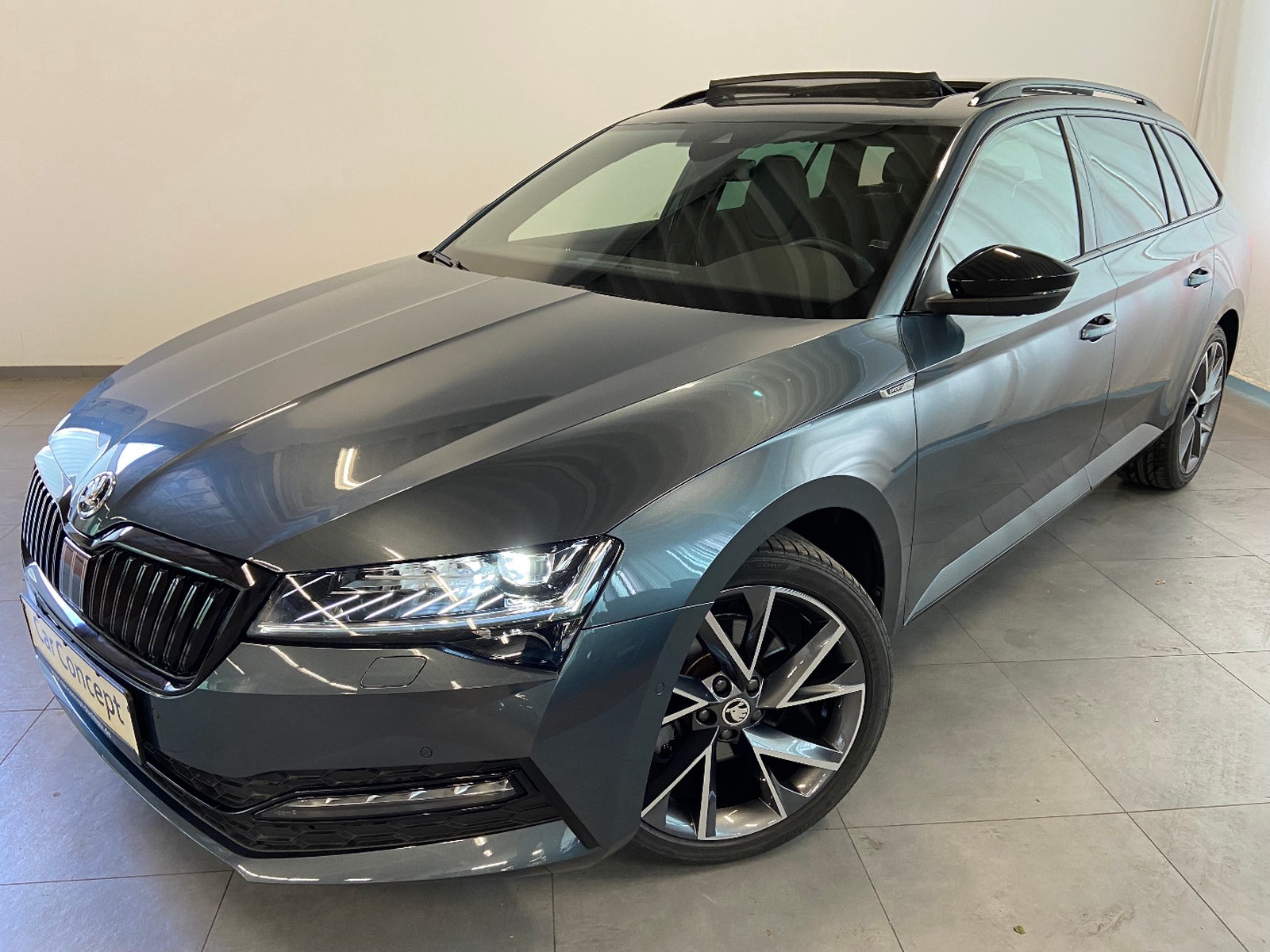 Skoda Superb Combi SportLine 4x4 PANO COLUMBUS
