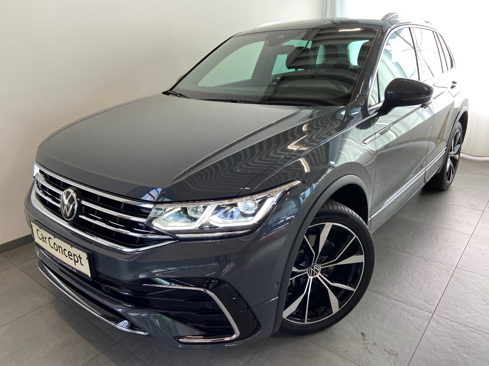 Volkswagen Tiguan R-Line 4M AHK 20" KAMERA ACC