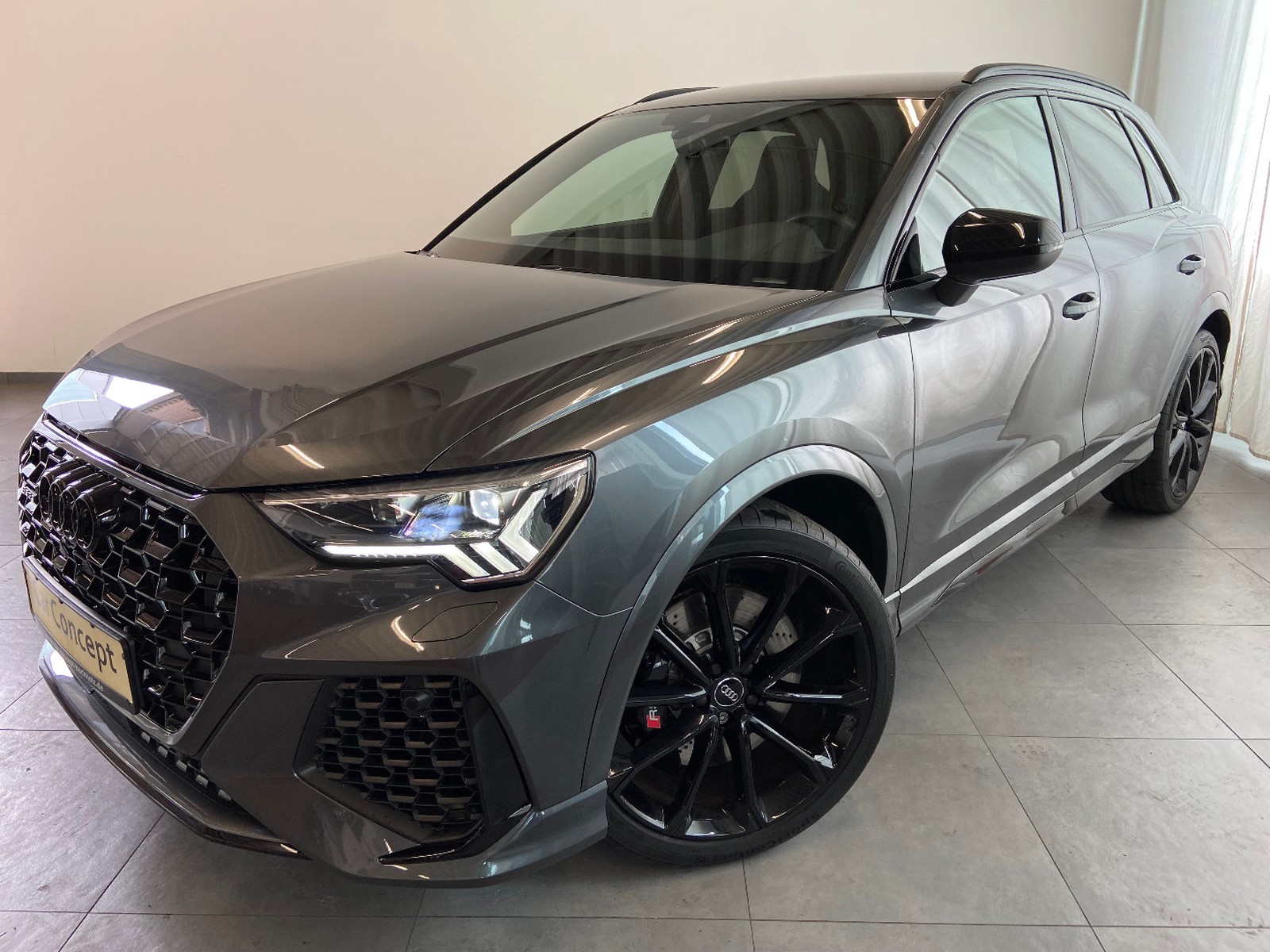 Audi RS Q3 2.5 TFSI quattro 21" B&O RS-SITZE SPORTABGAS