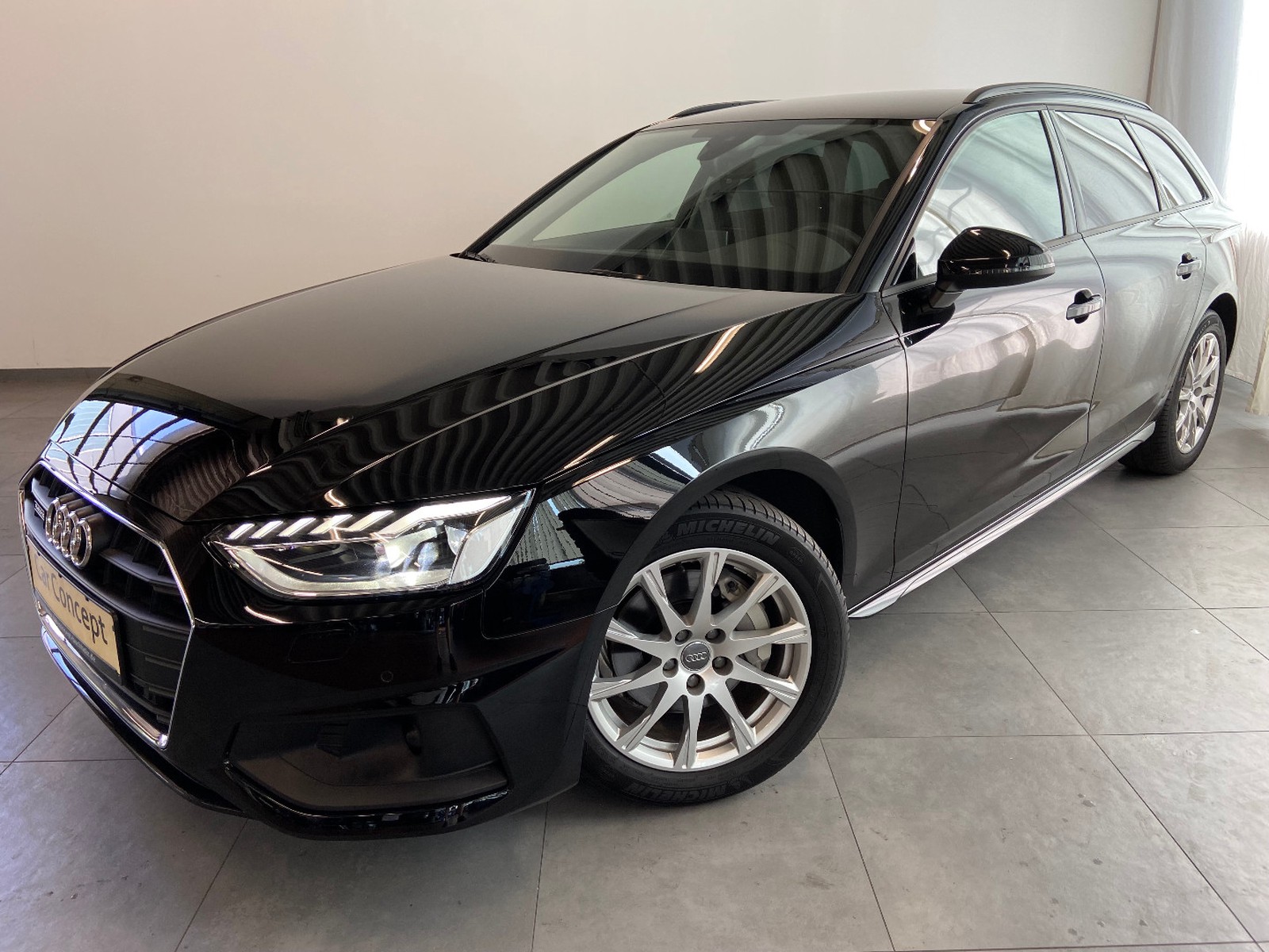 Audi A4 Avant 40 TDI quattro AHK StHz SPORTSITZE ACC