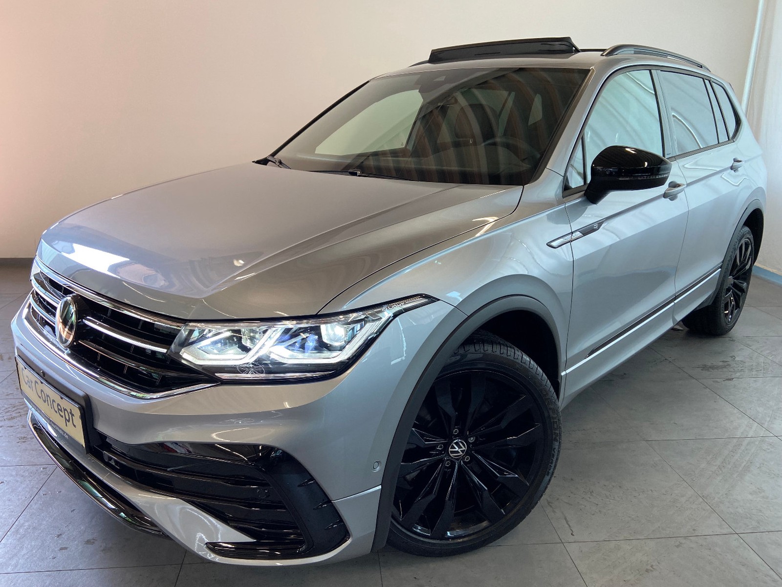 Volkswagen Tiguan Allspace R-Line 4M FACELIFT 20" AHK StHz BLACK 360°