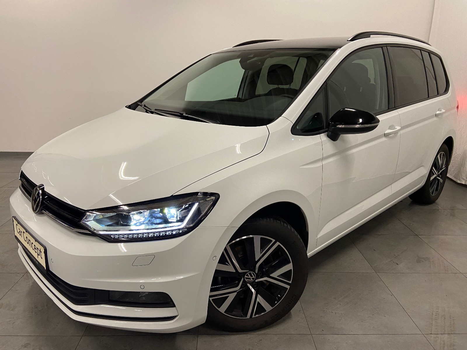 Volkswagen Touran Highline 1.5 TSI DSG BLACK STYLE 7 SITZE KAMERA