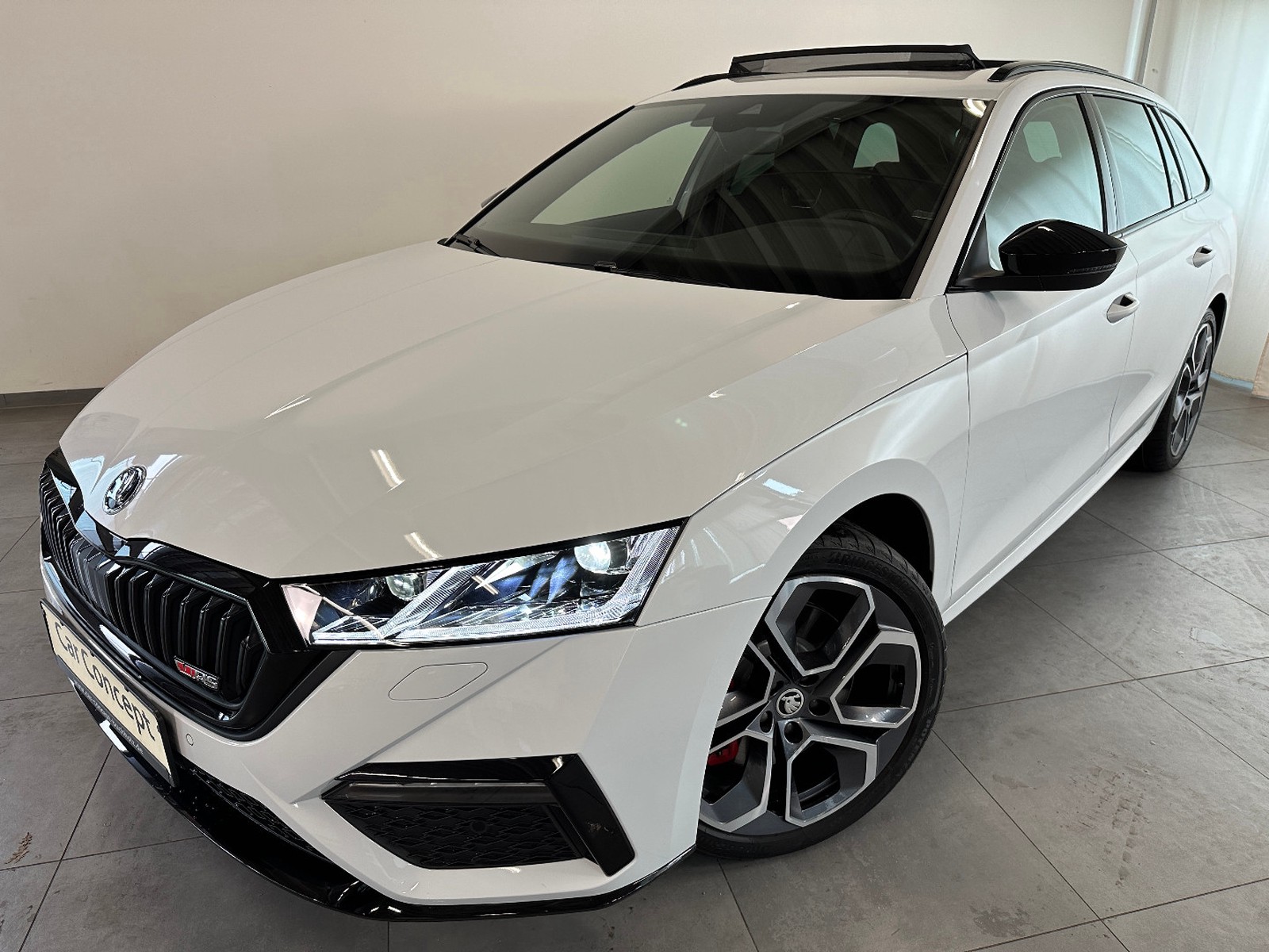 Skoda Octavia Combi RS TSI DSG PANO DCC 19"