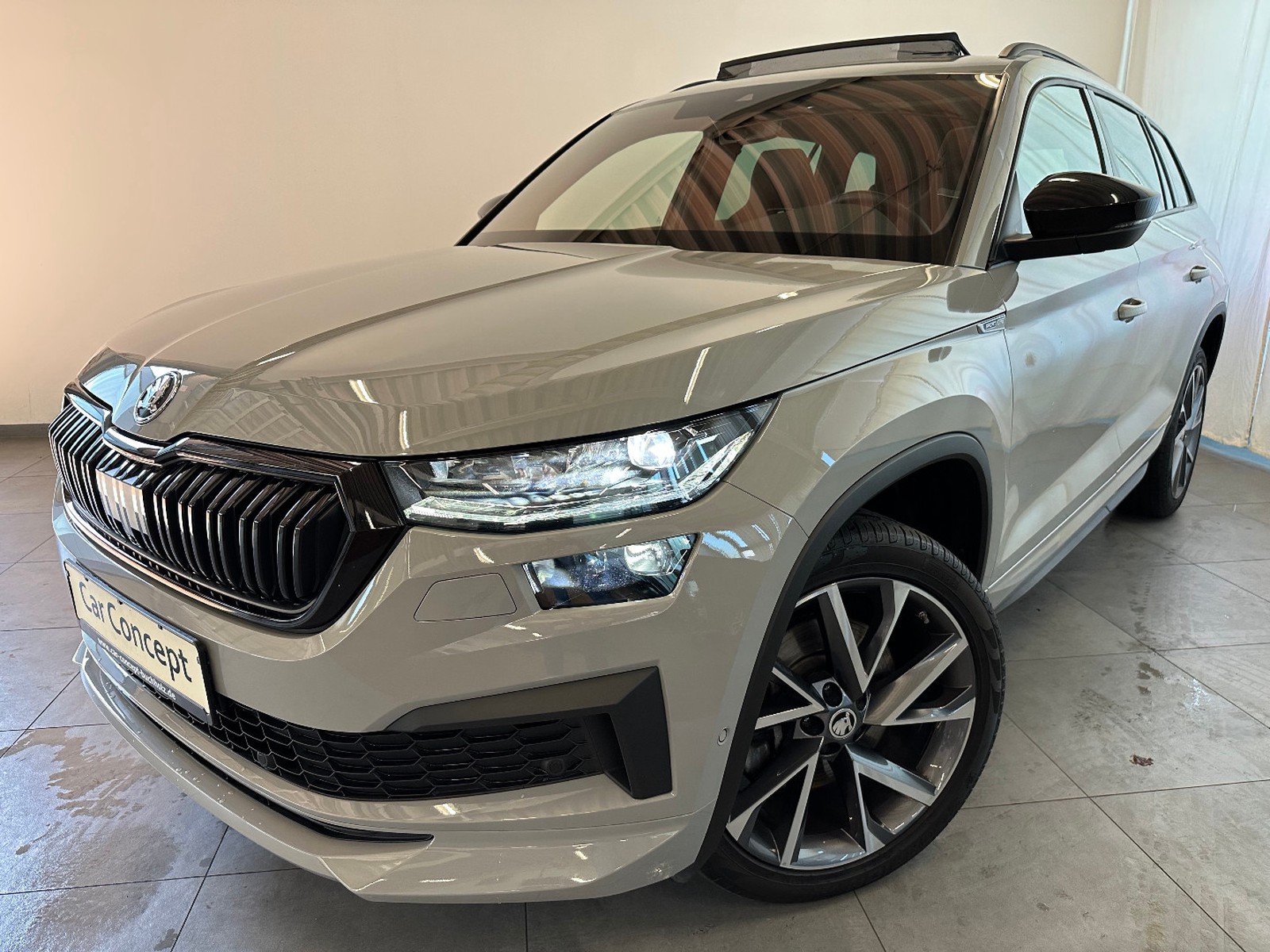 Skoda Kodiaq Sportline 4x4 TDI PANO AHK MATRIX LEDER