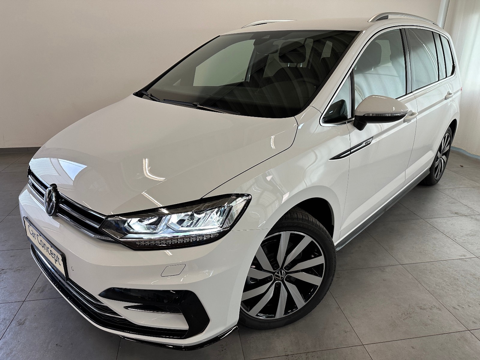 Volkswagen Touran Highline TDI DSG R-LINE AHK 7 SITZE 18"