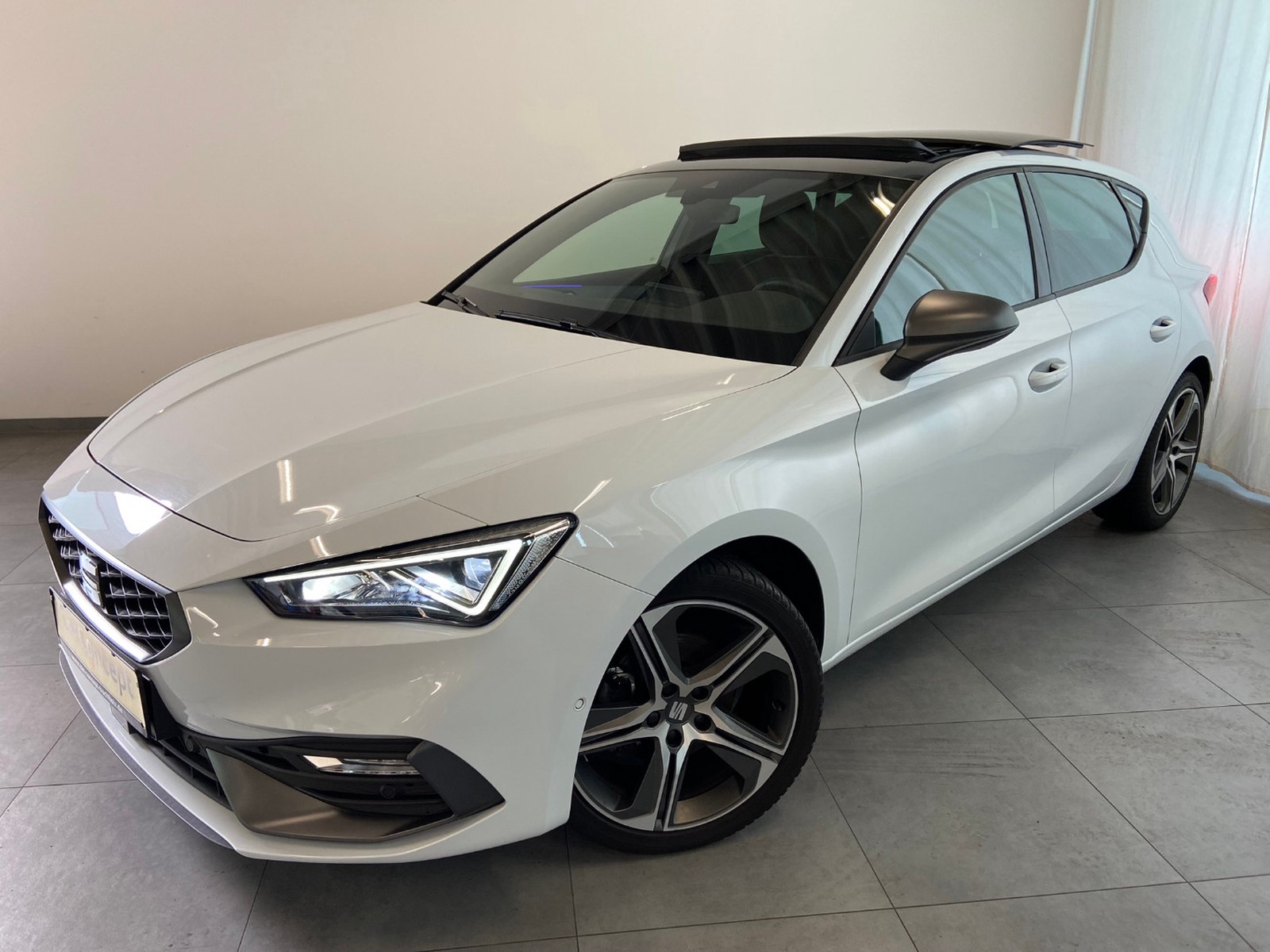Seat Leon FR 1.5 TSI FR PANO T-LEDER 18" KAMERA KESSY