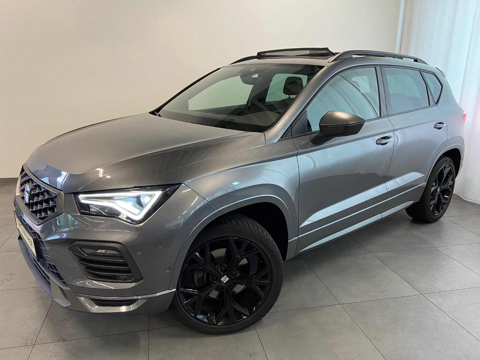 Seat Ateca FR 2.0 TSI 4Drive PANO AHK 19"ALU T-LEDER