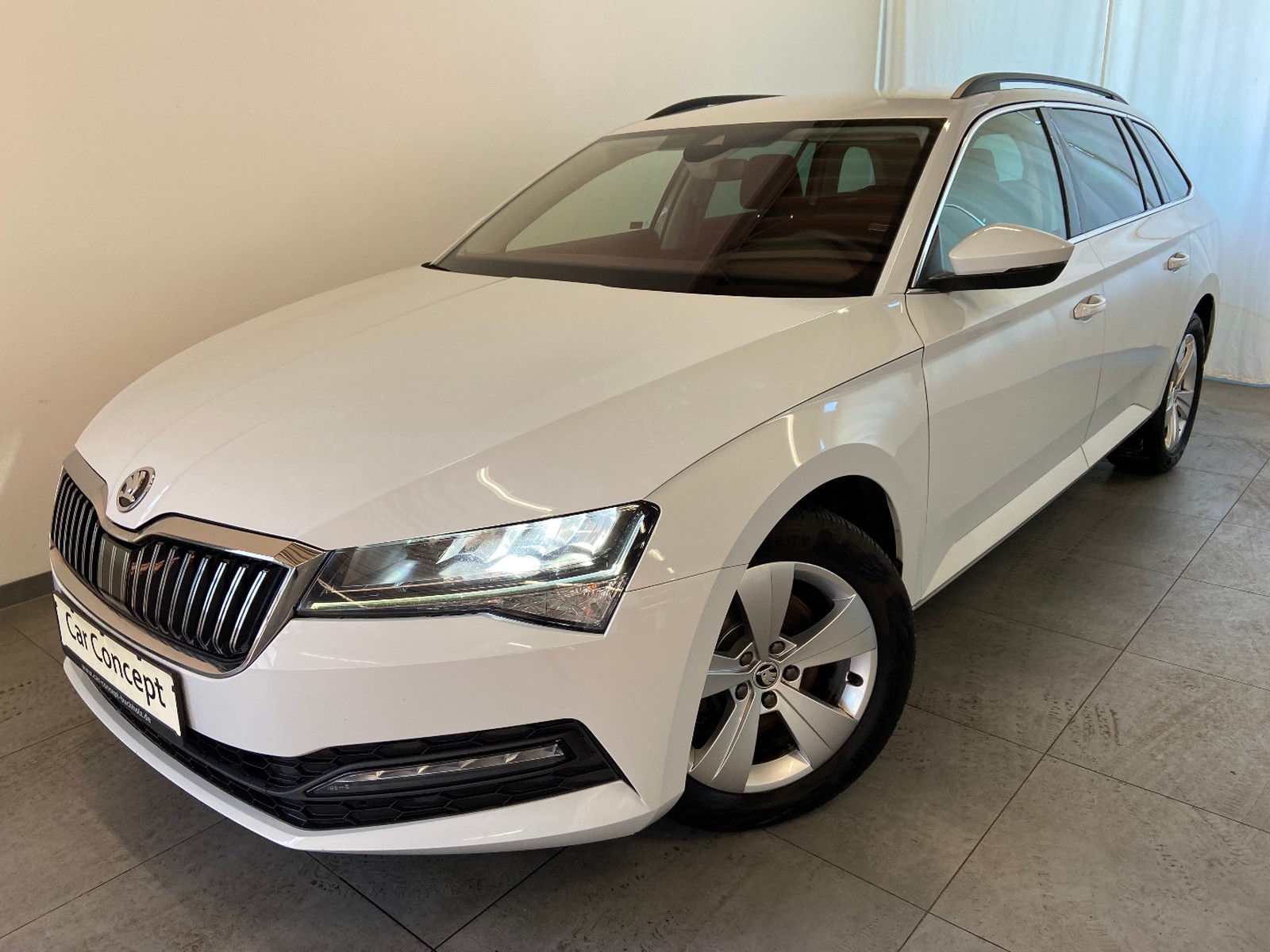 Skoda Superb Combi TDI 4x4 ACC NAVI ALU 17 " ALU AHK