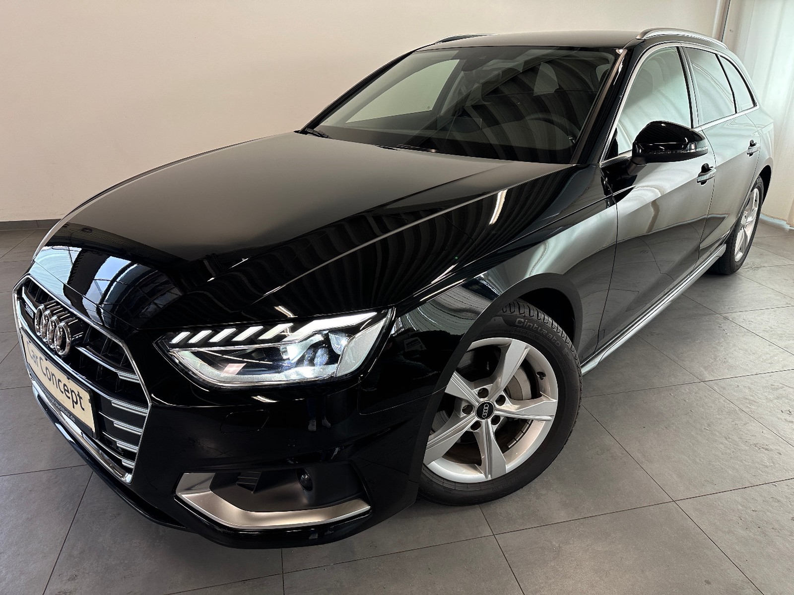 Audi A4 Avant 40 TDI quattro AHK StHz NAVI LED ACC