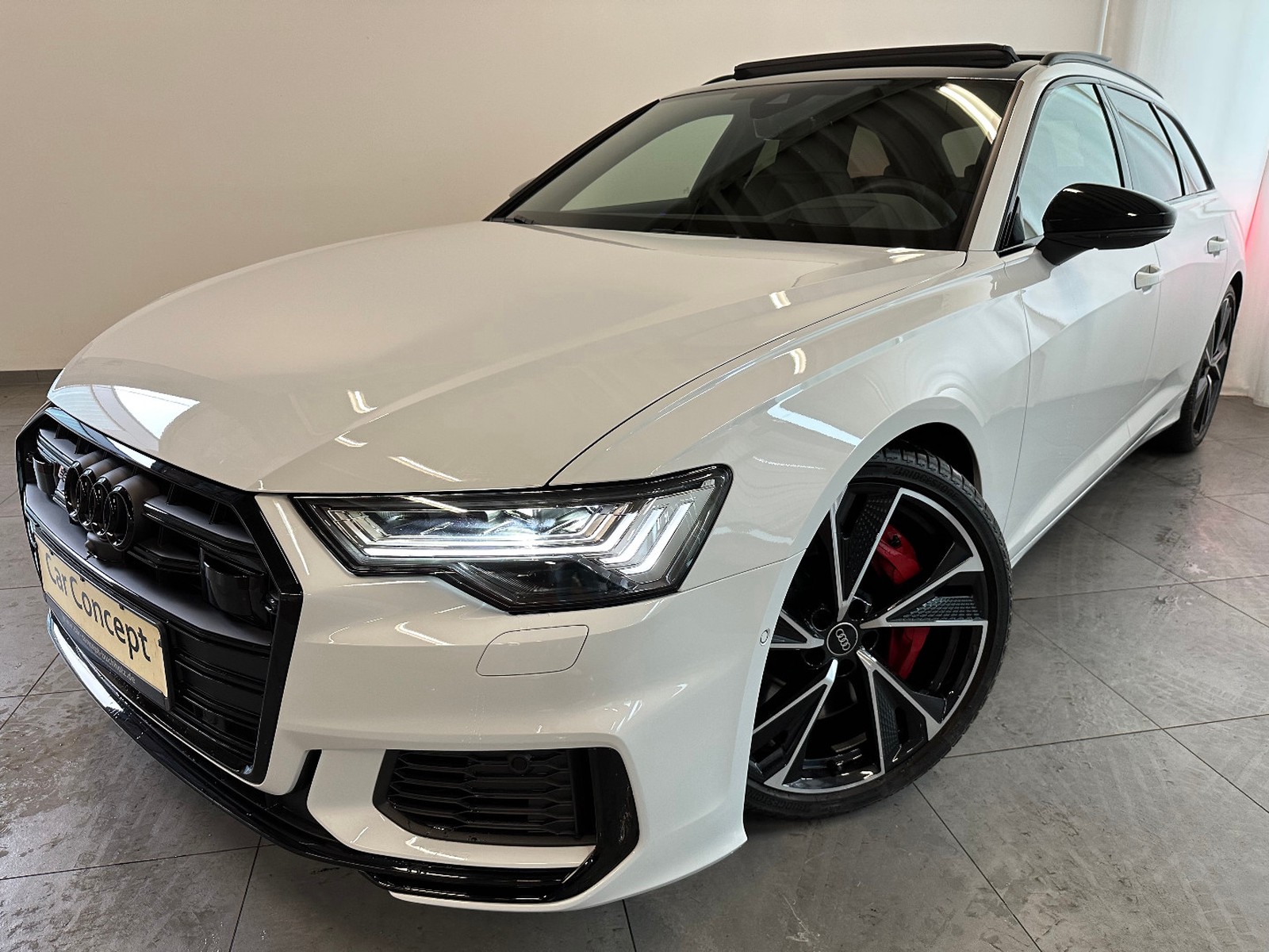 Audi S6 Avant PANO AHK StHz 21" B&O NACHT HEAD UP 360