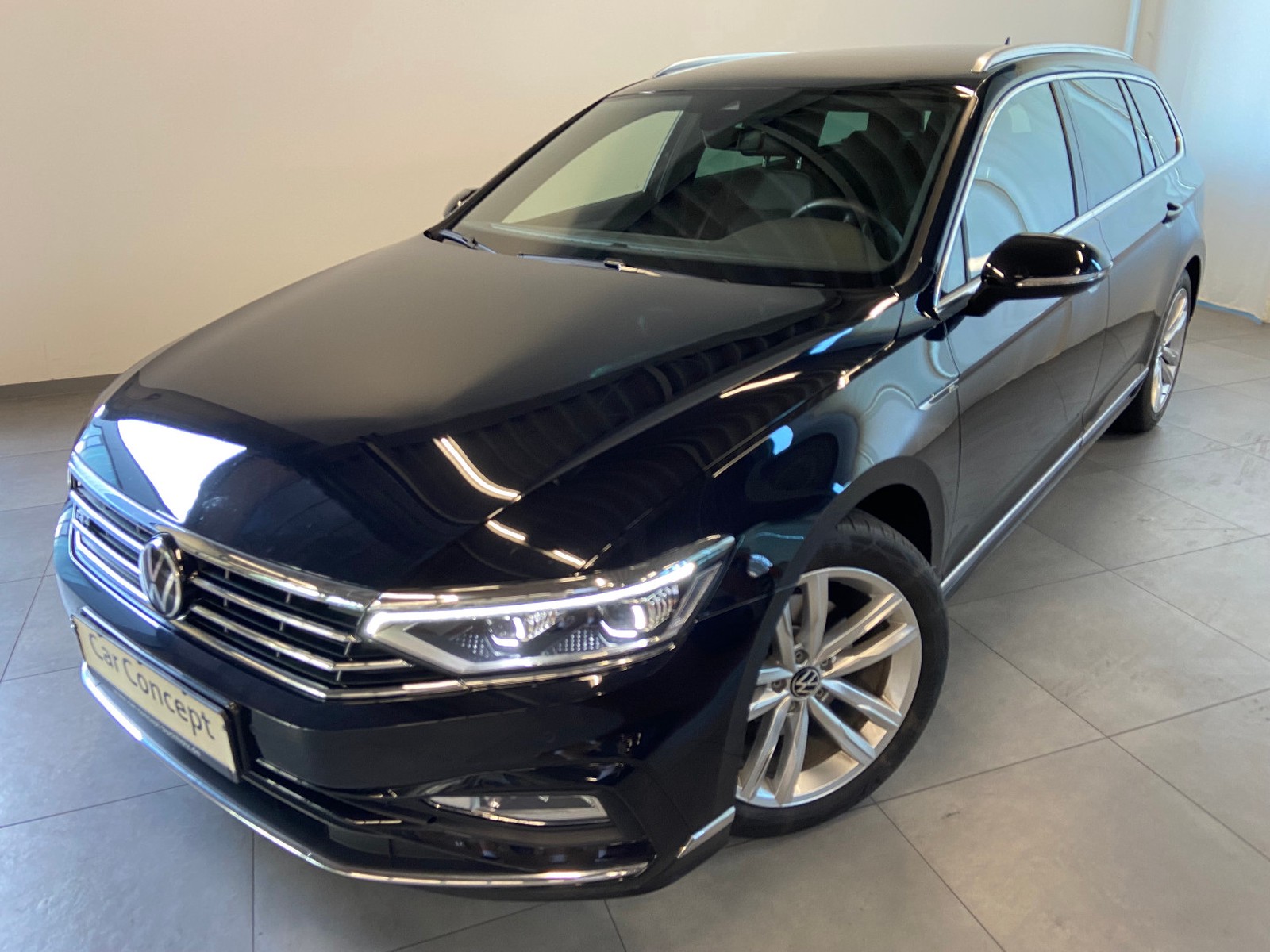 Volkswagen Passat Variant 4M R-LINE AHK StHz MATRIX KAMERA
