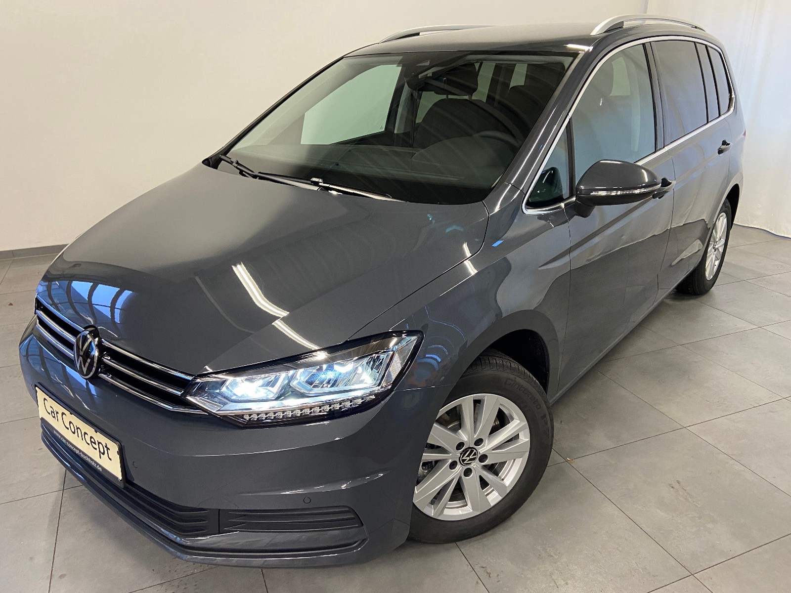 Volkswagen Touran 1.5 TSI DSG T-LEDER AHK KAMERA 4J GARANTI