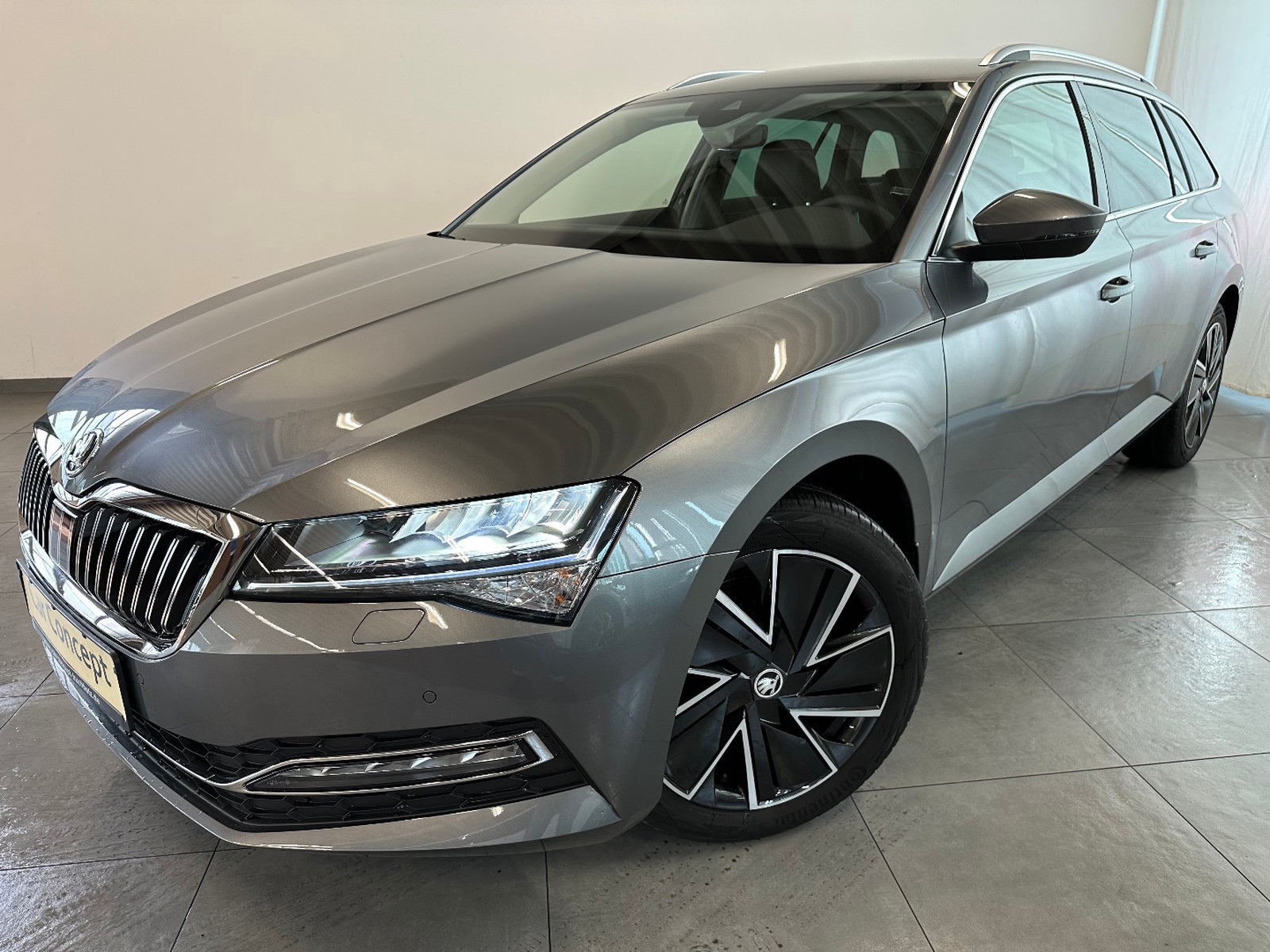 Skoda Superb Combi Style 4x4 TDI AHK StHz LEDER 18"