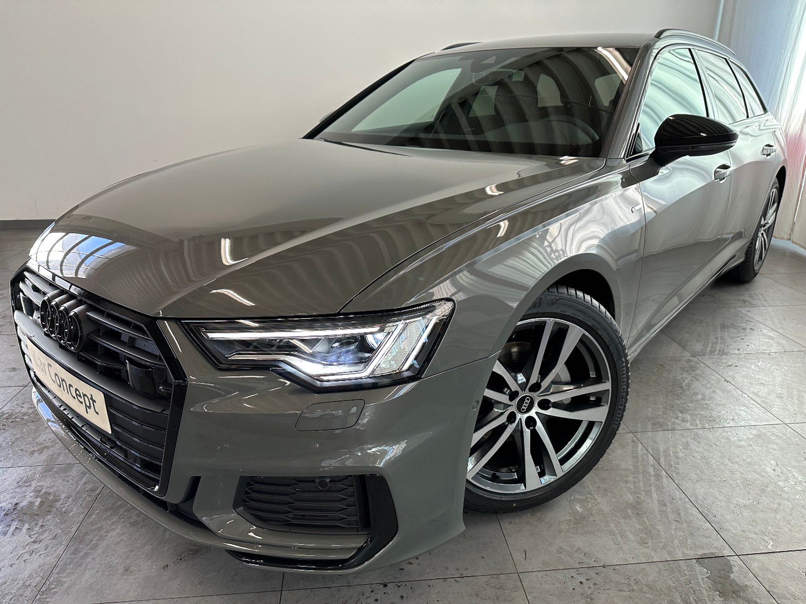 Audi A6 Avant TDI quattro S-LINE AHK StHz B&O MATRIX