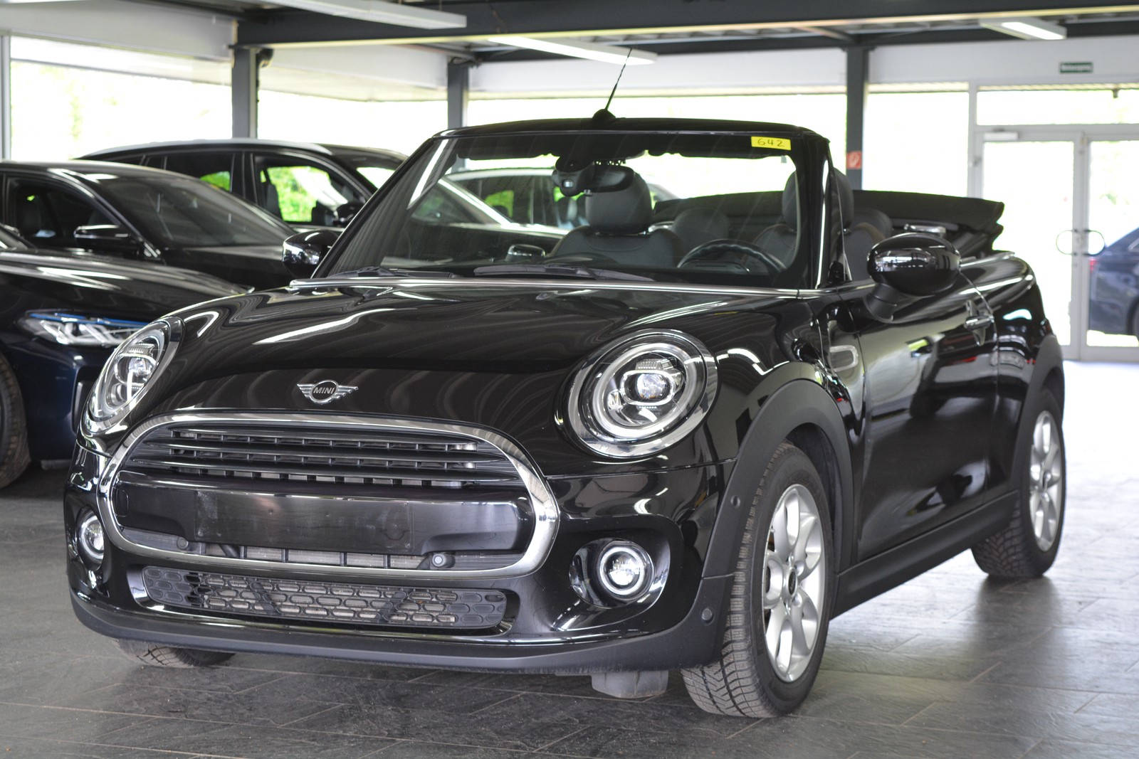 MINI Mini Cabrio Cooper LEDER/LED/APPLE/PARKASSISTENT