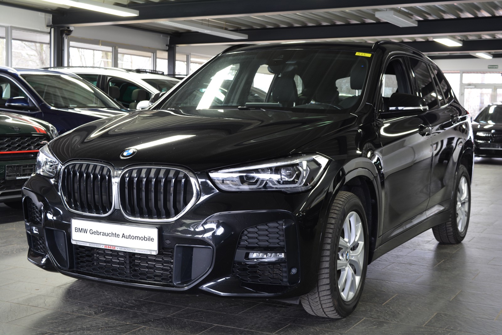 BMW X1 xDrive 20i M Sport HEADUP/PANORAMA/AHK/LEDER