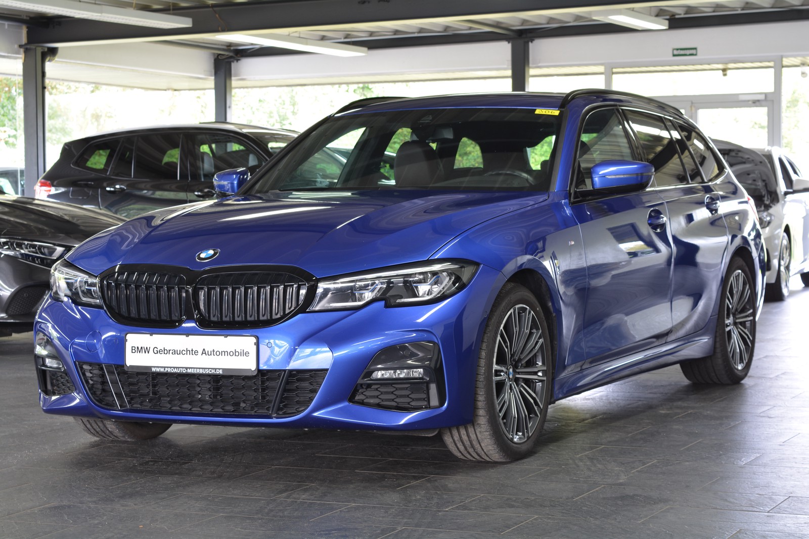 BMW 330 d xDrive Tour. M Sport LASER/RÜCKFAHR-ASSISTENT/HIFI