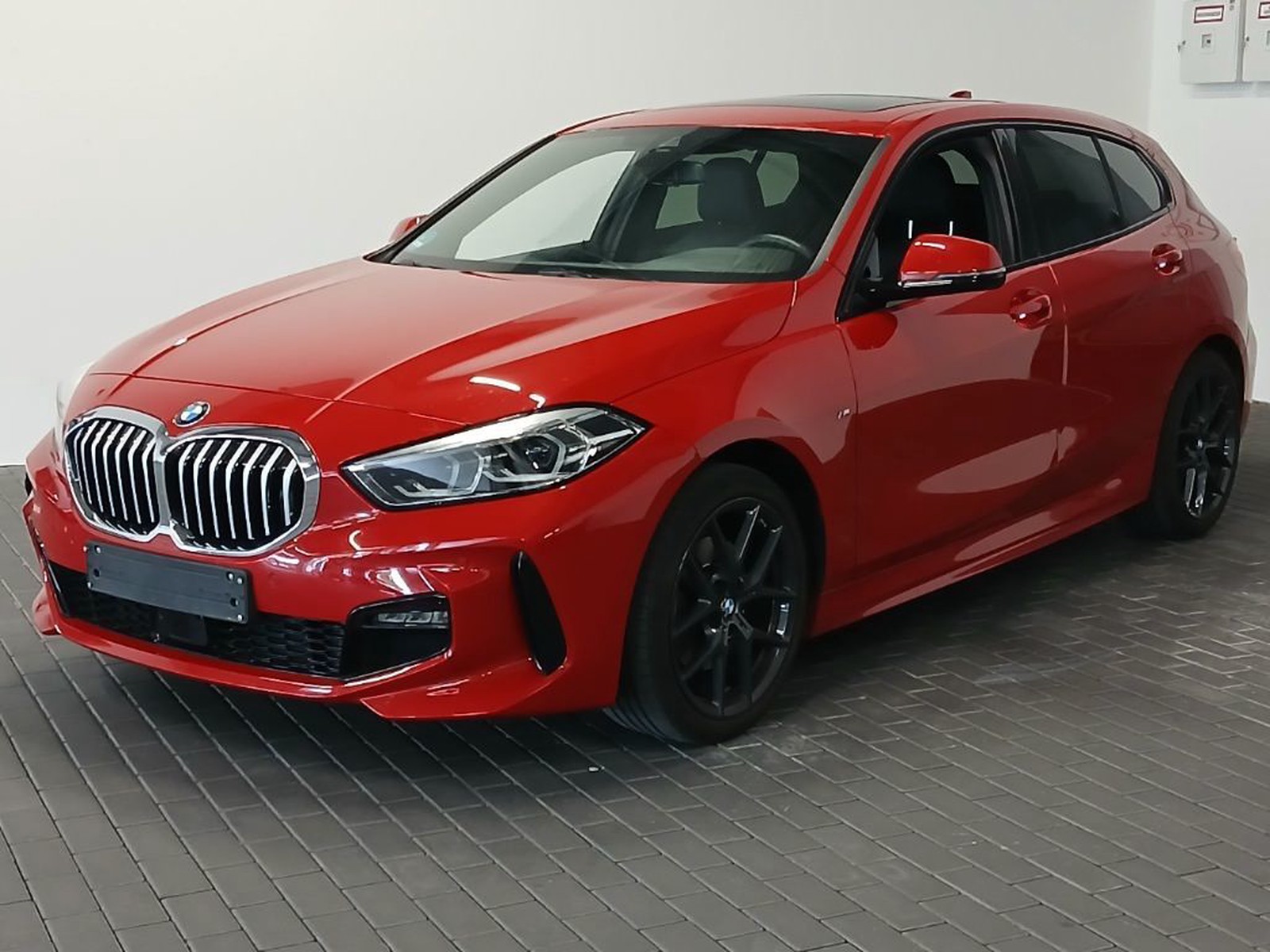 BMW 118i M Sport AHK/ACC/PANO/KAMERA/HIFI/LED/WIRELES